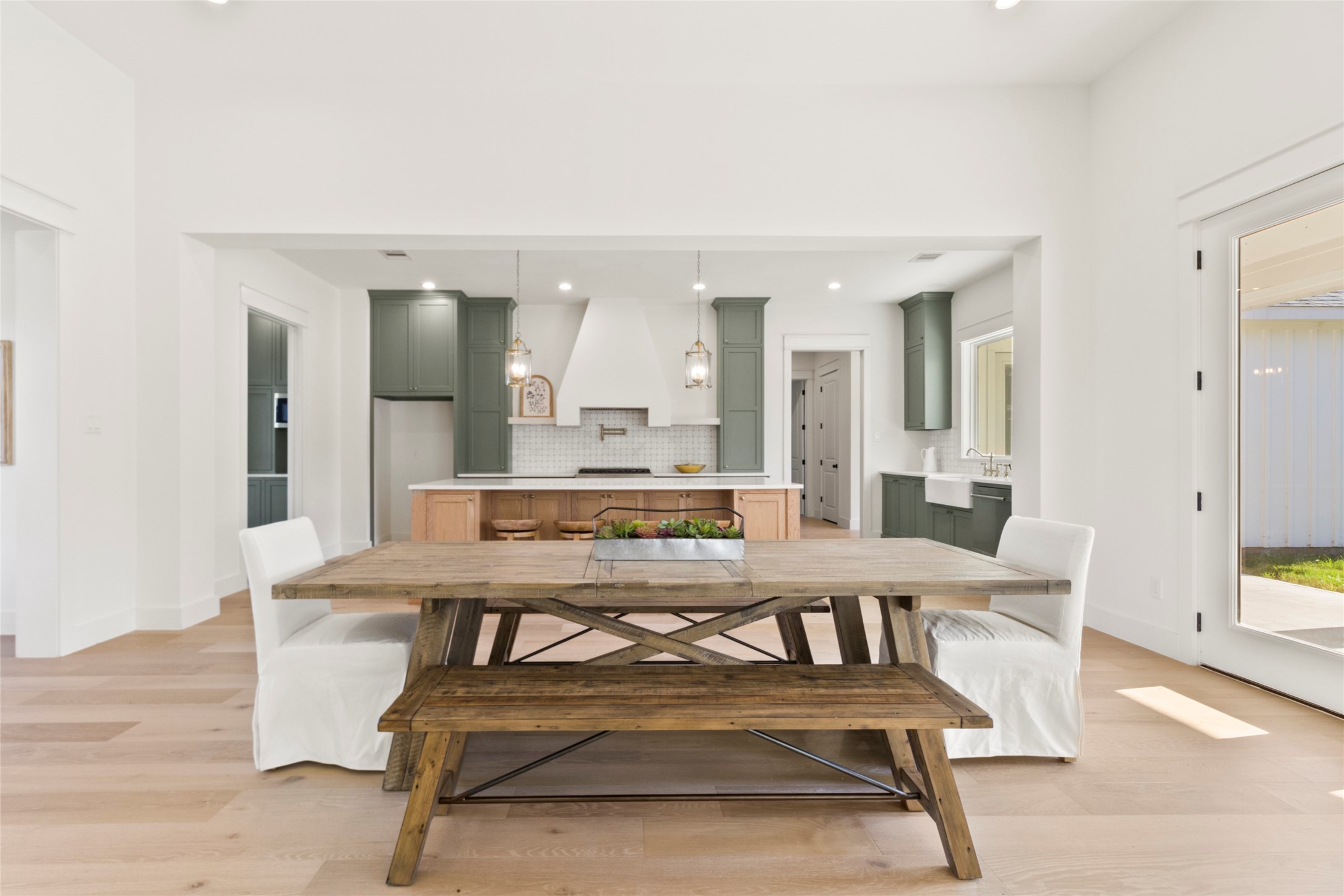 9221 Loop Road Property Photo 16