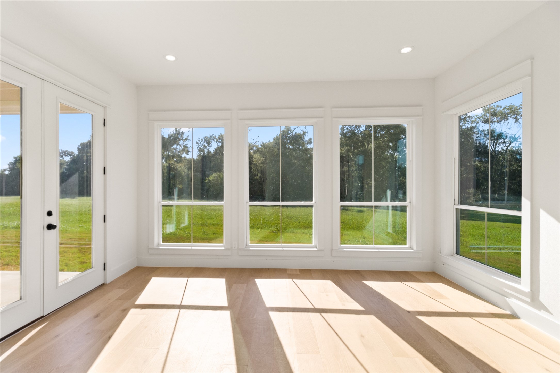 9221 Loop Road Property Photo 21