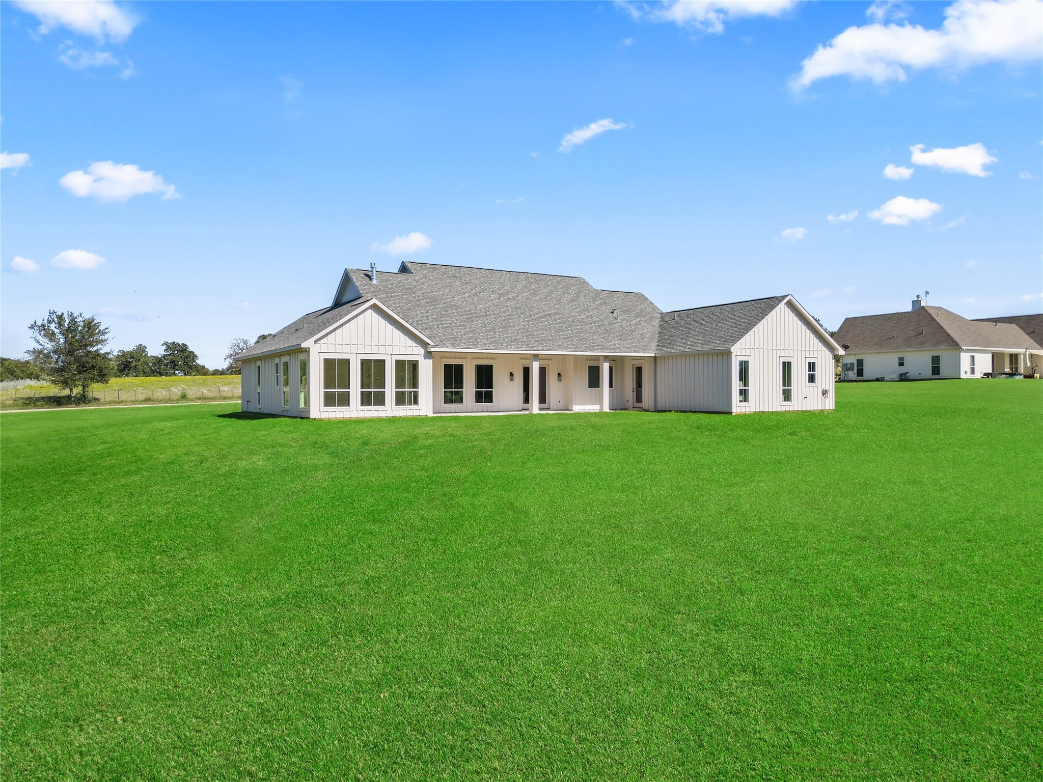 9221 Loop Road Property Photo 46