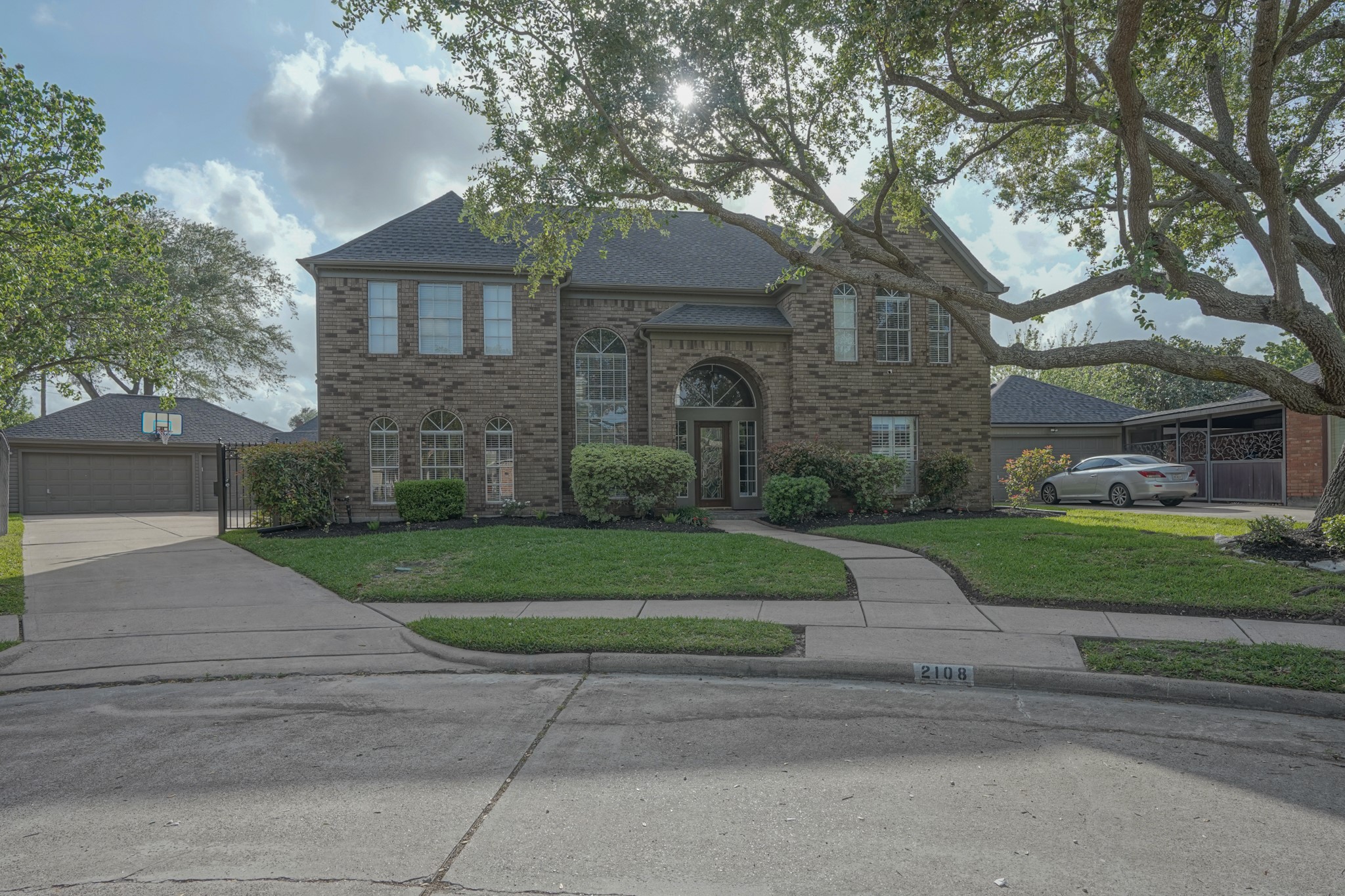 2108 Lakeway Drive Property Photo 1