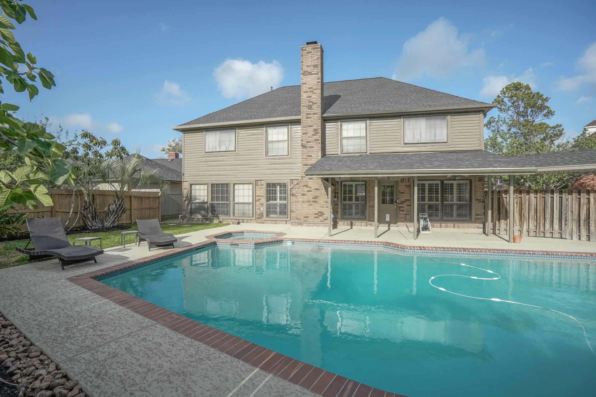 2108 Lakeway Drive Property Photo 6