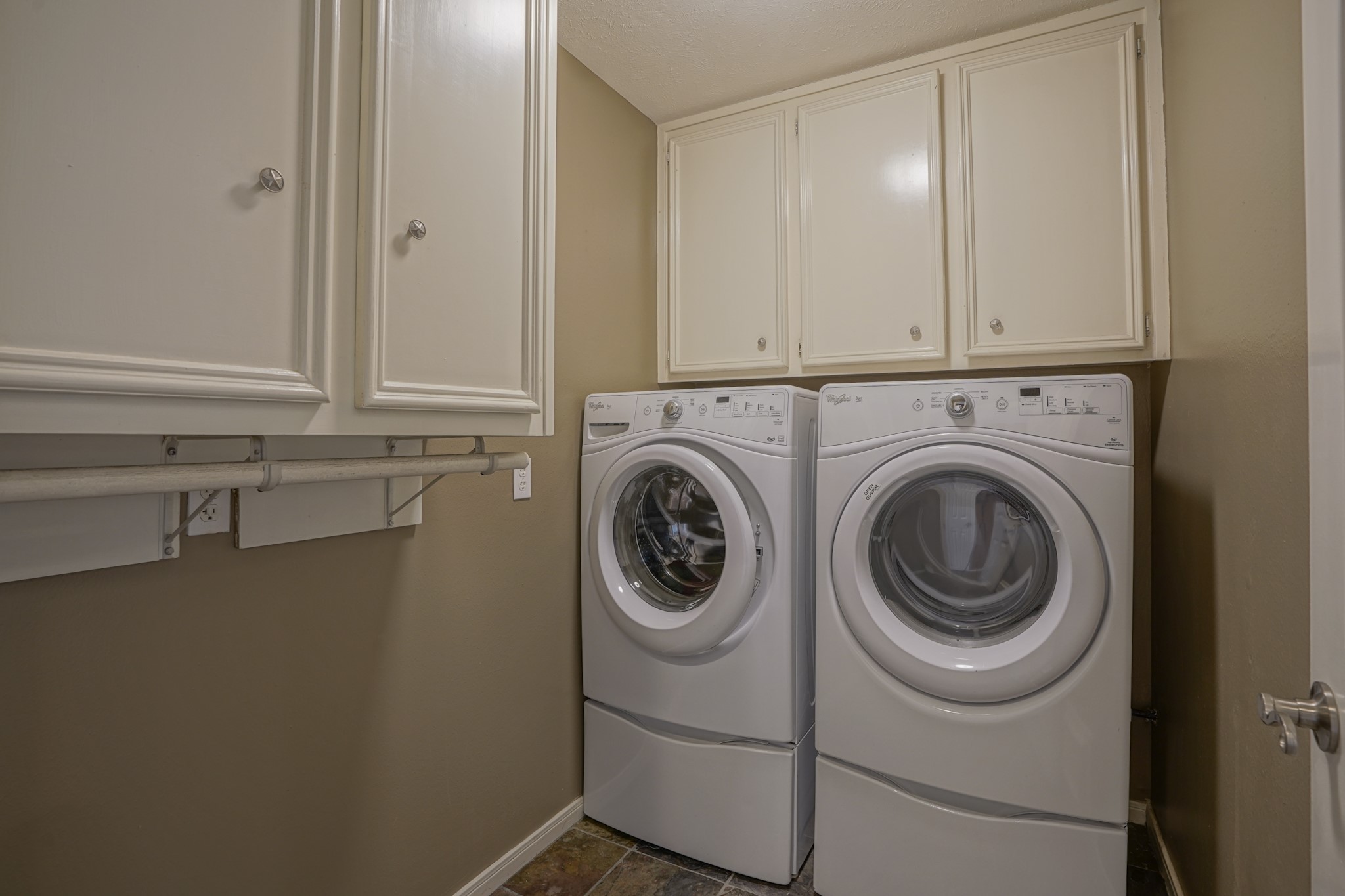 2108 Lakeway Drive Property Photo 19