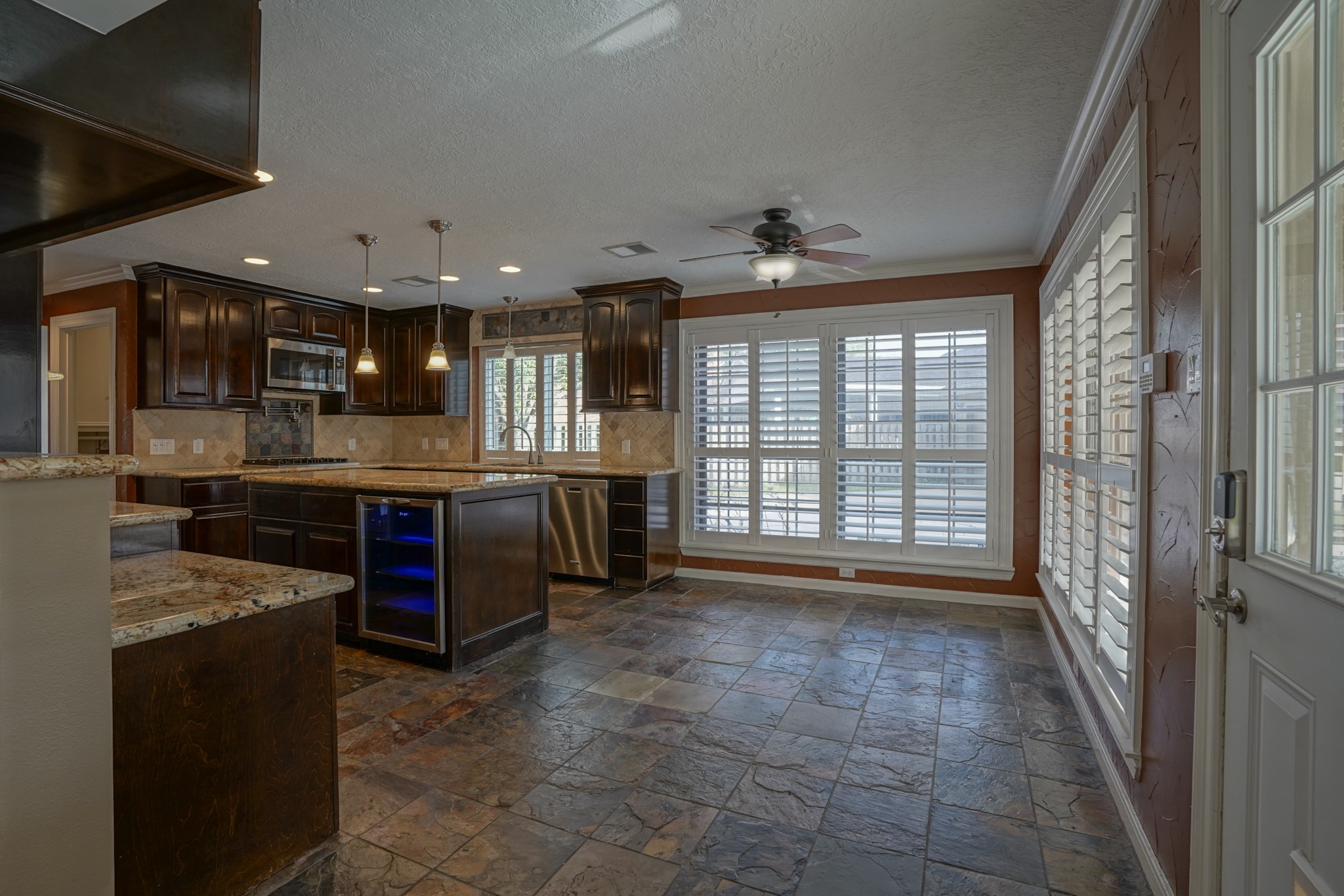 2108 Lakeway Drive Property Photo 25