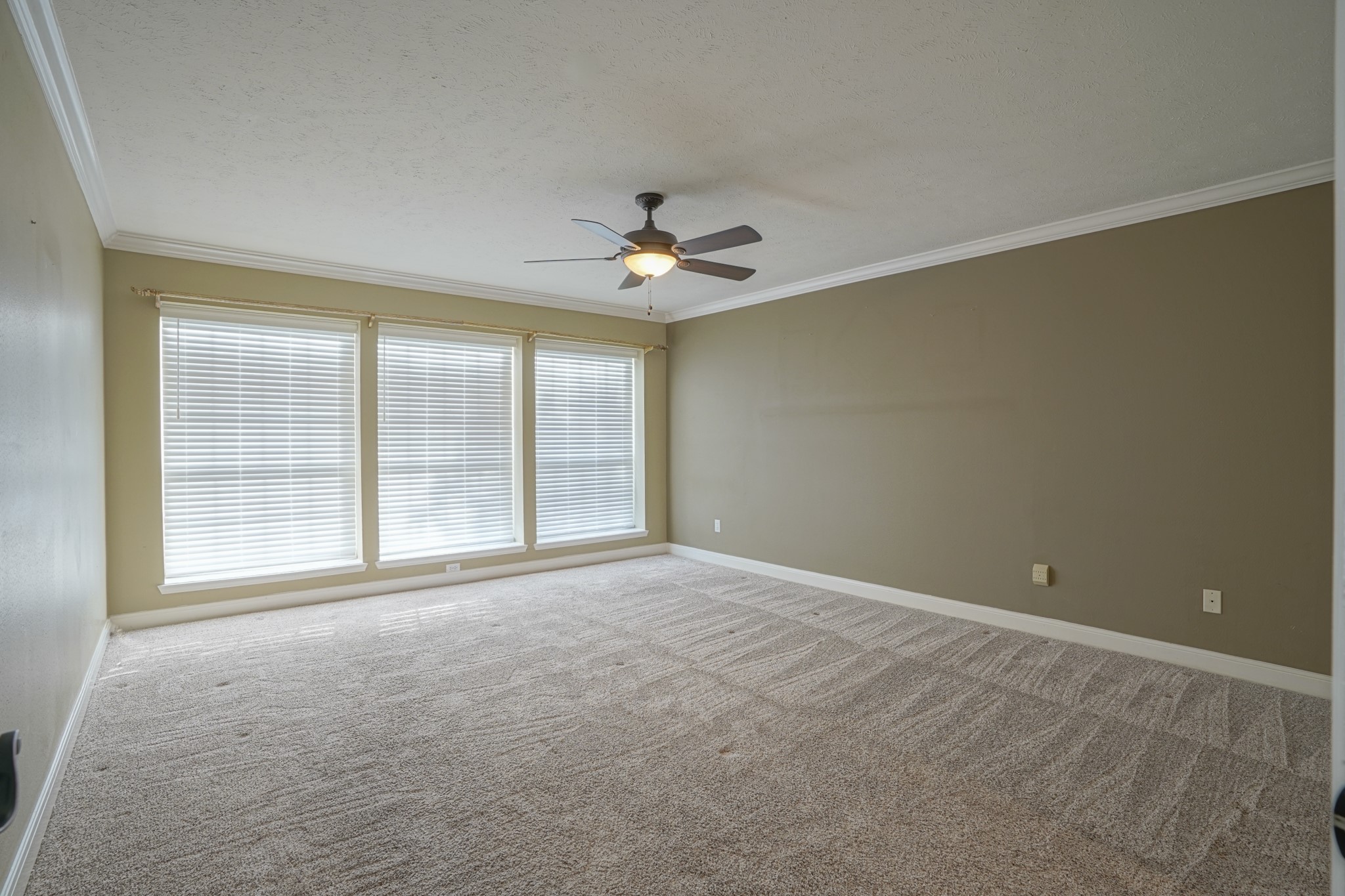 2108 Lakeway Drive Property Photo 29