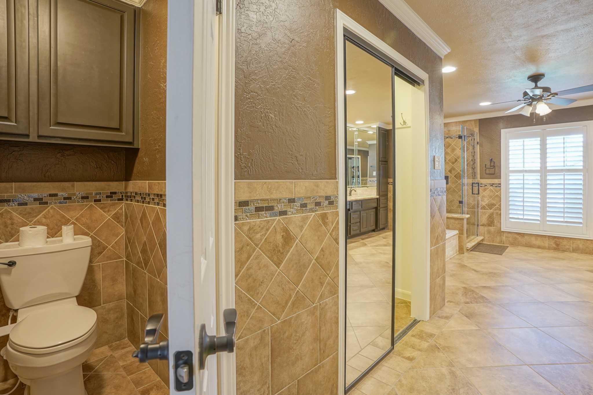2108 Lakeway Drive Property Photo 32