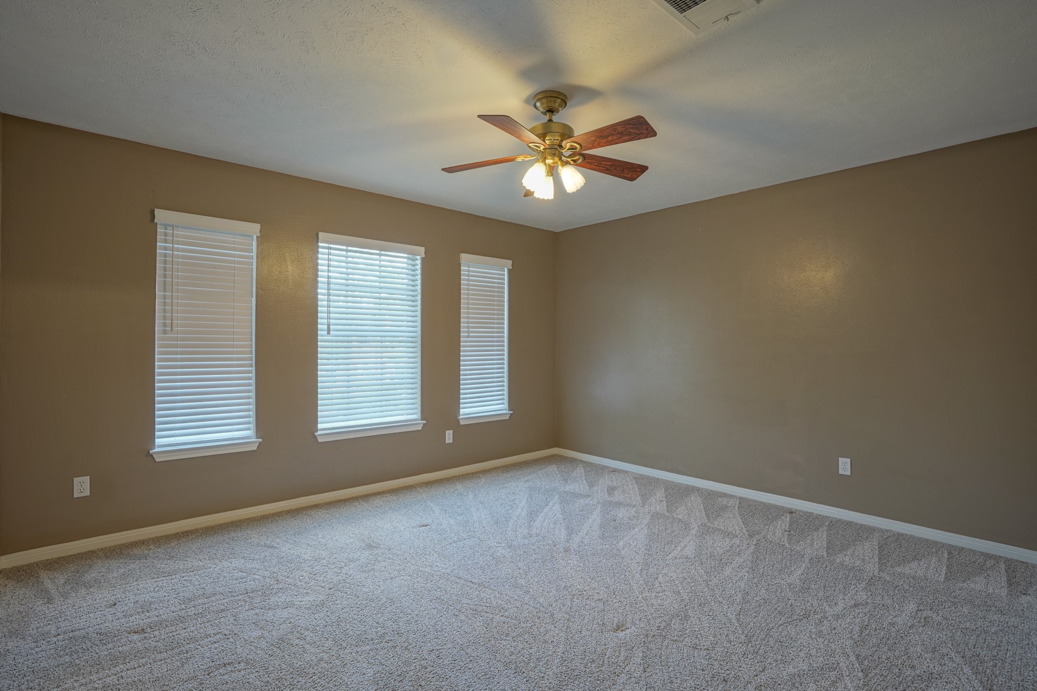 2108 Lakeway Drive Property Photo 41