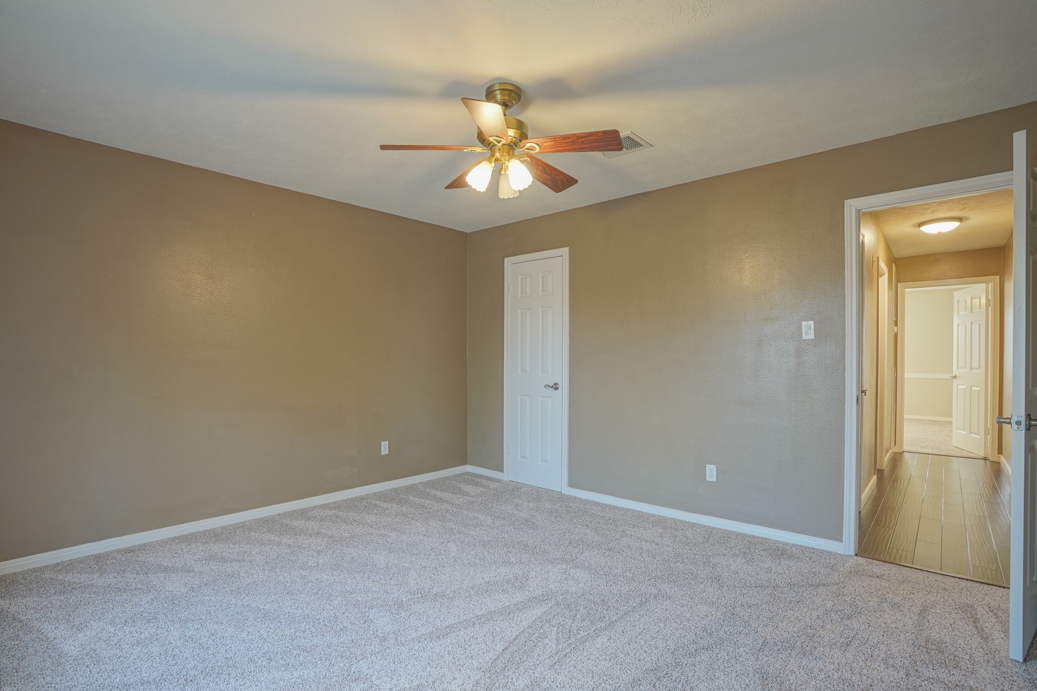 2108 Lakeway Drive Property Photo 42