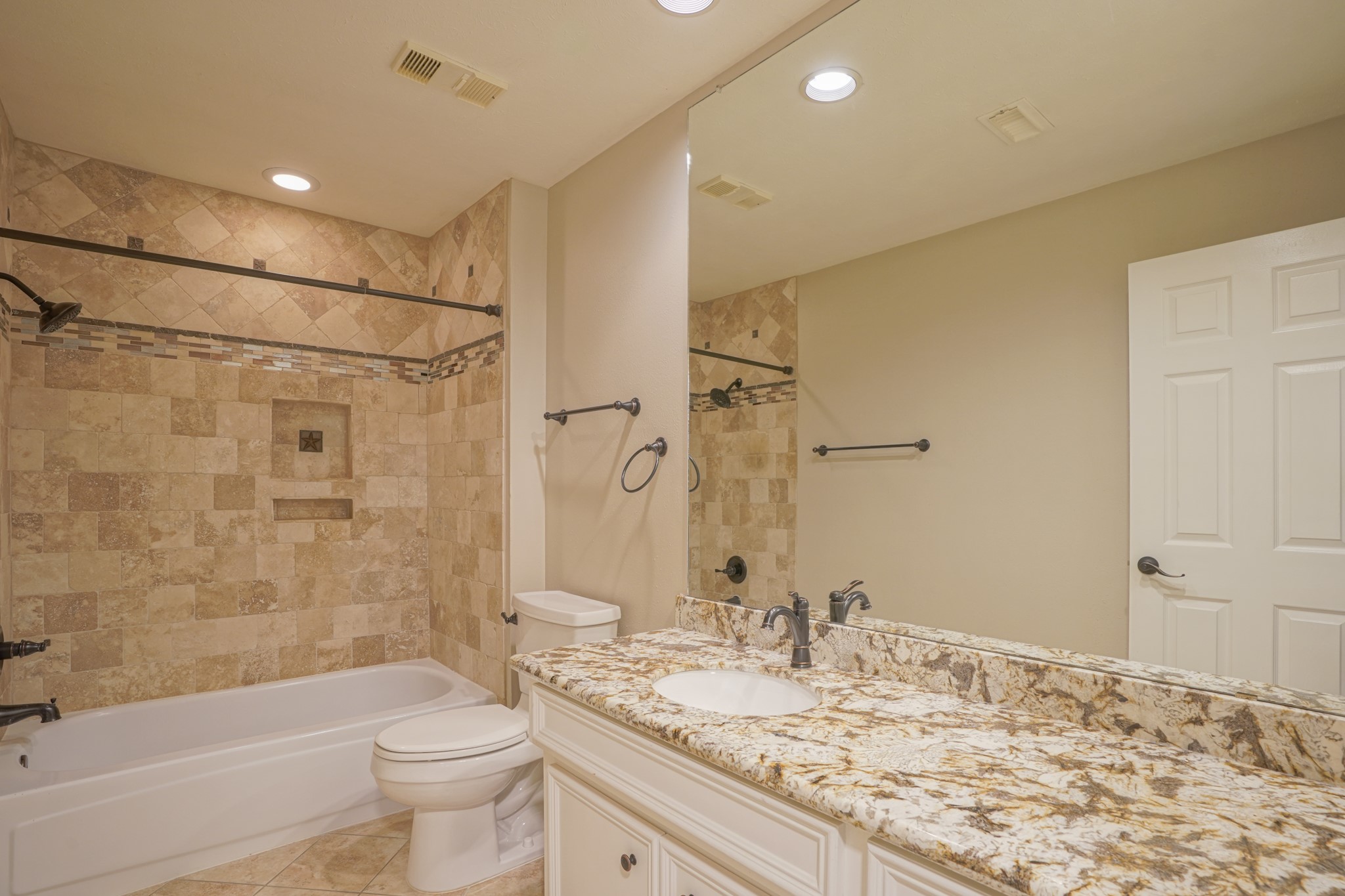 2108 Lakeway Drive Property Photo 45