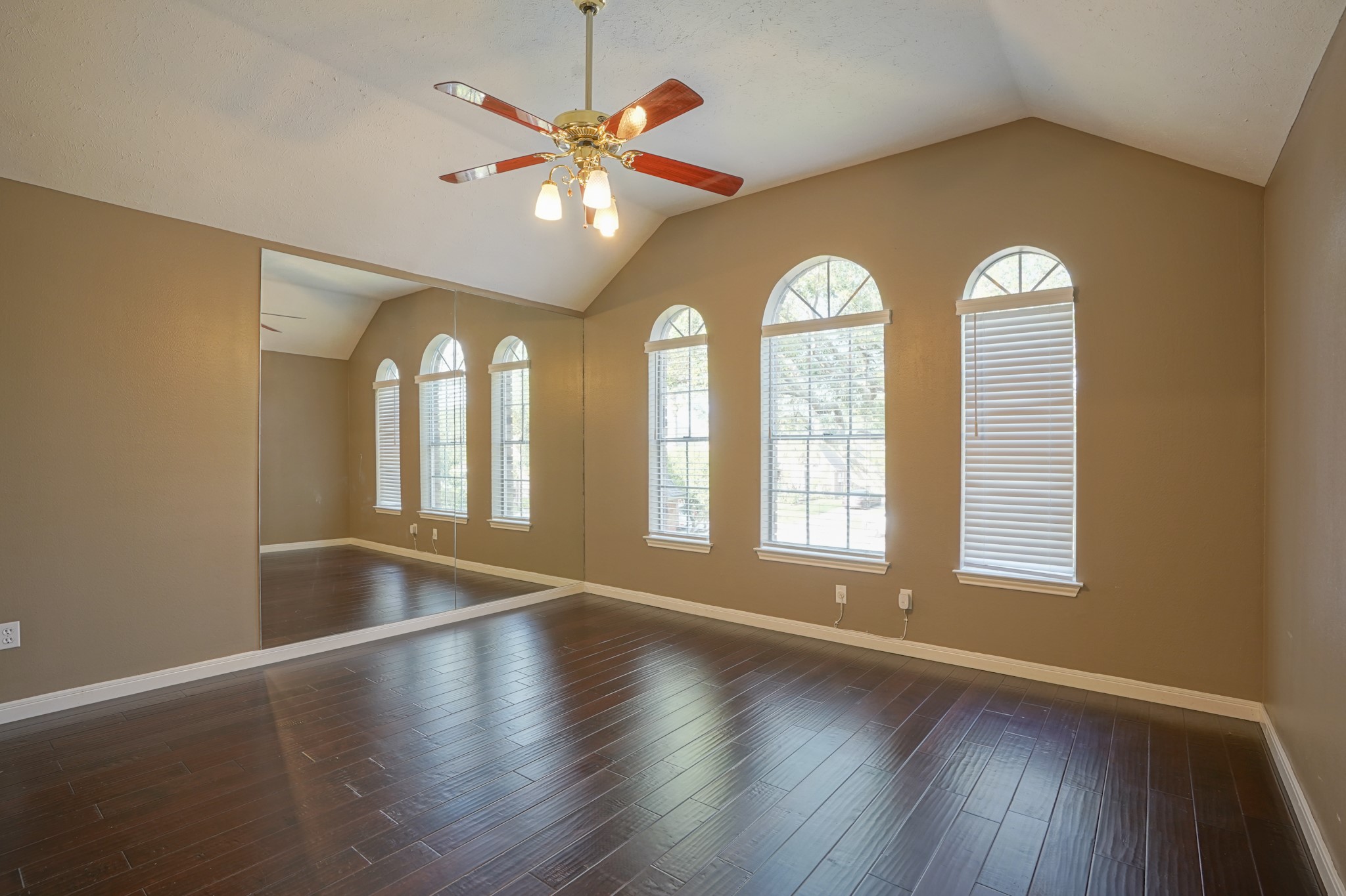 2108 Lakeway Drive Property Photo 46