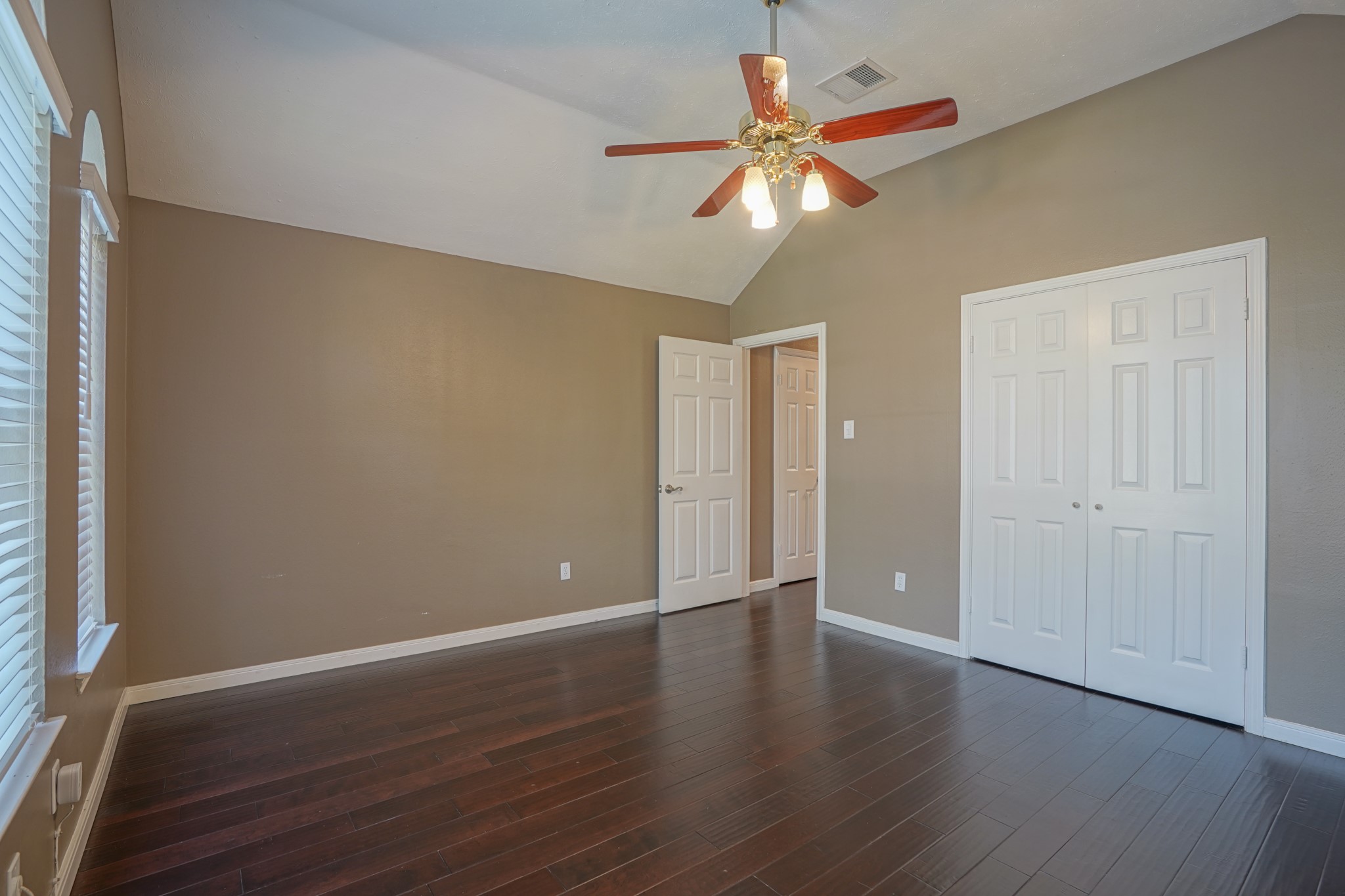 2108 Lakeway Drive Property Photo 48