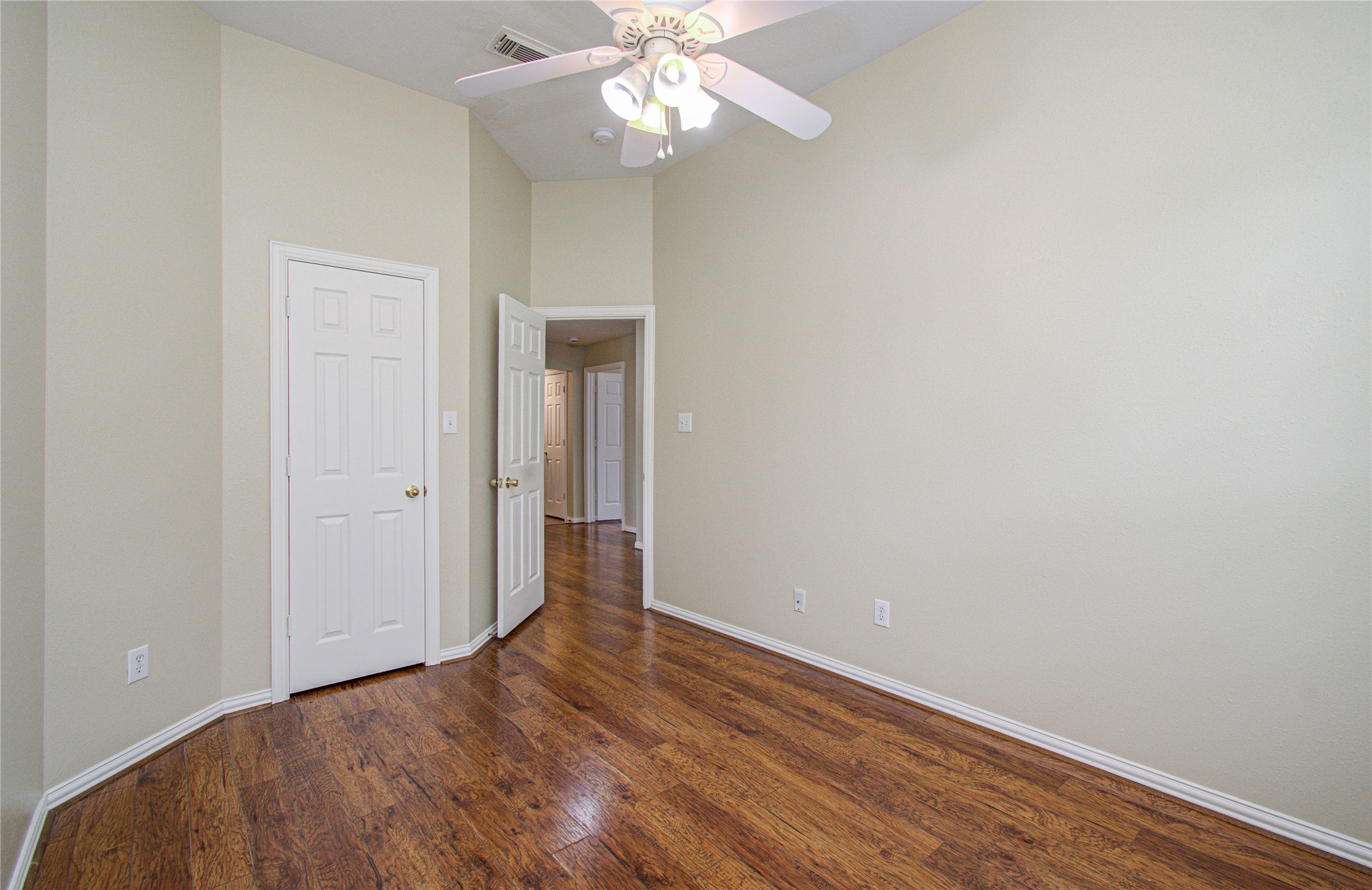 18223 Heathridge Lane Property Photo 12