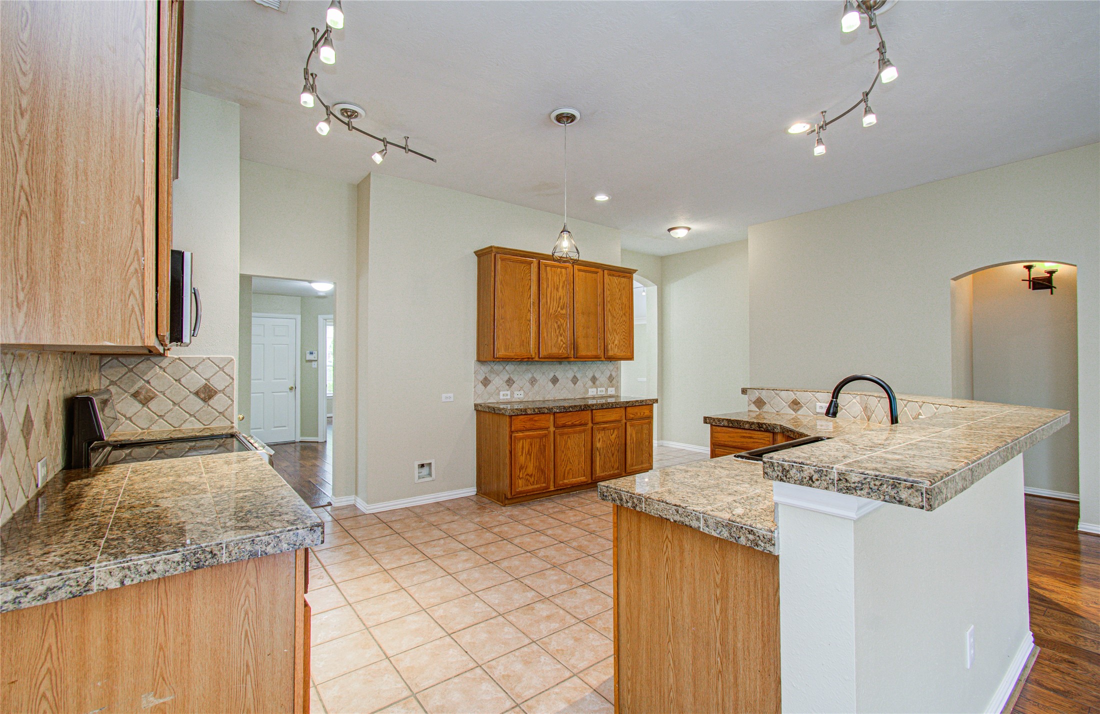 18223 Heathridge Lane Property Photo 19