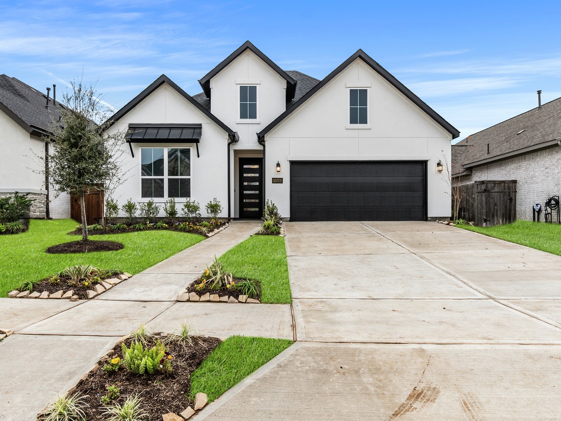 10723 Verdant Hill Property Photo 1