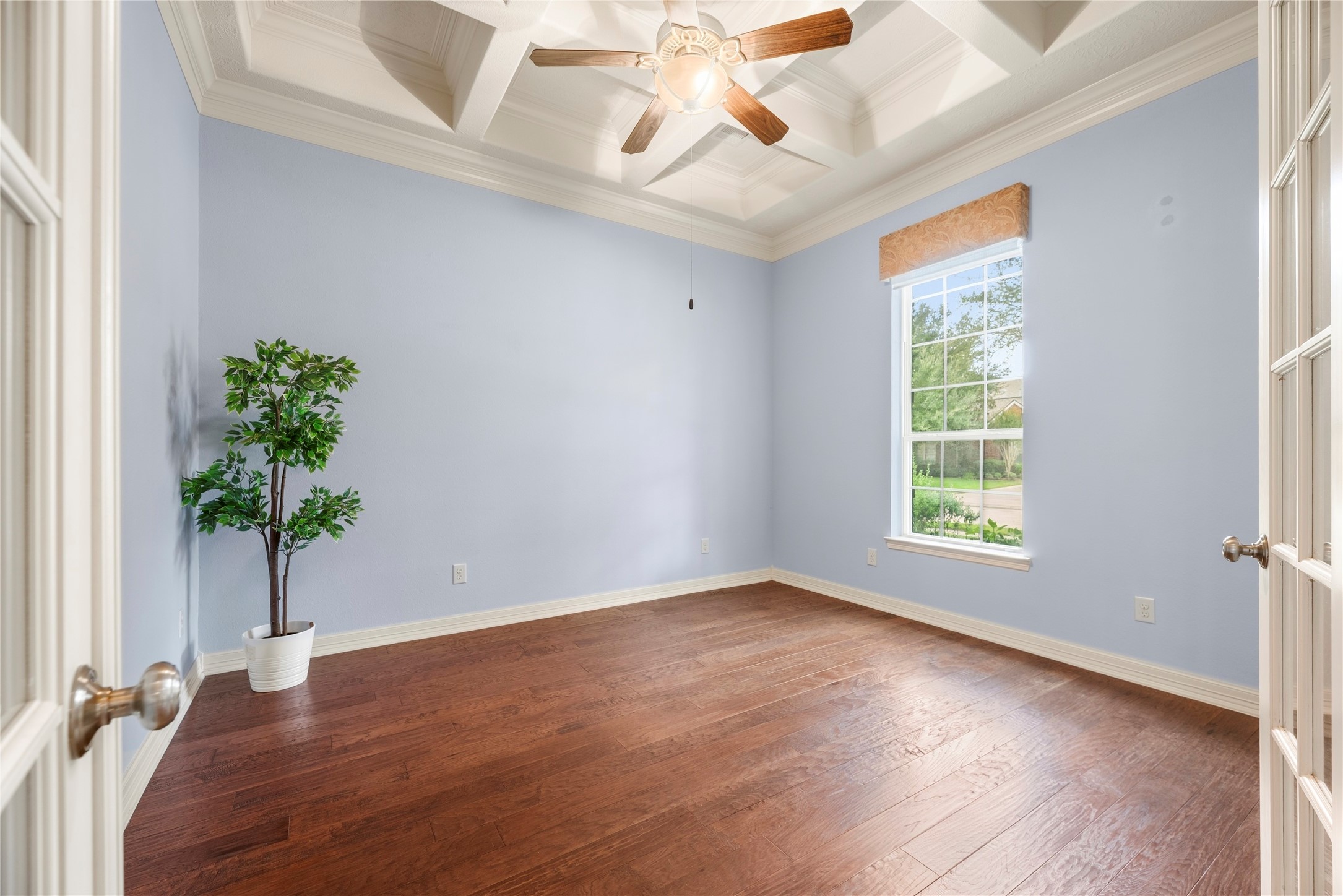 6915 Mountain Creek Lane Property Photo 14