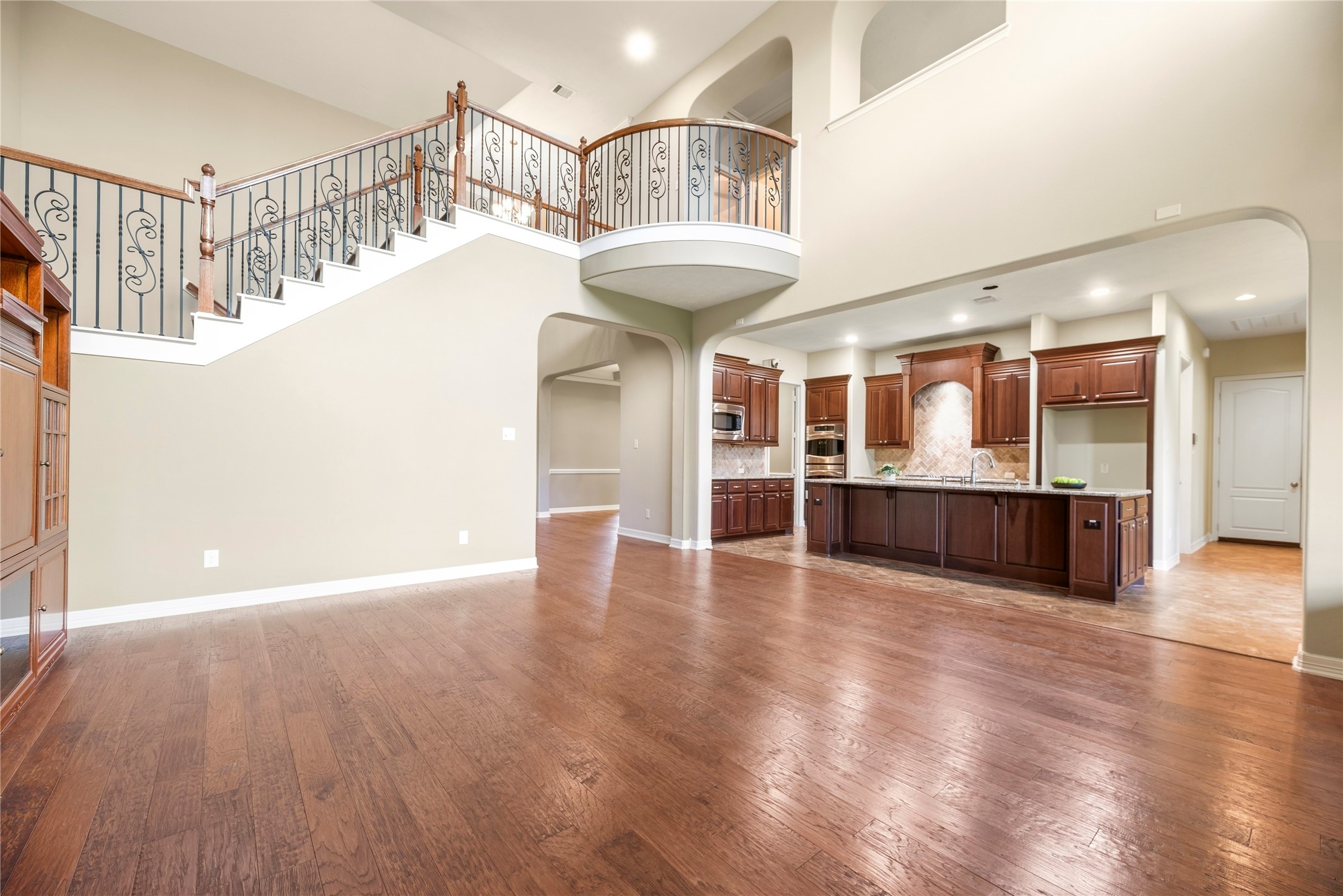 6915 Mountain Creek Lane Property Photo 18