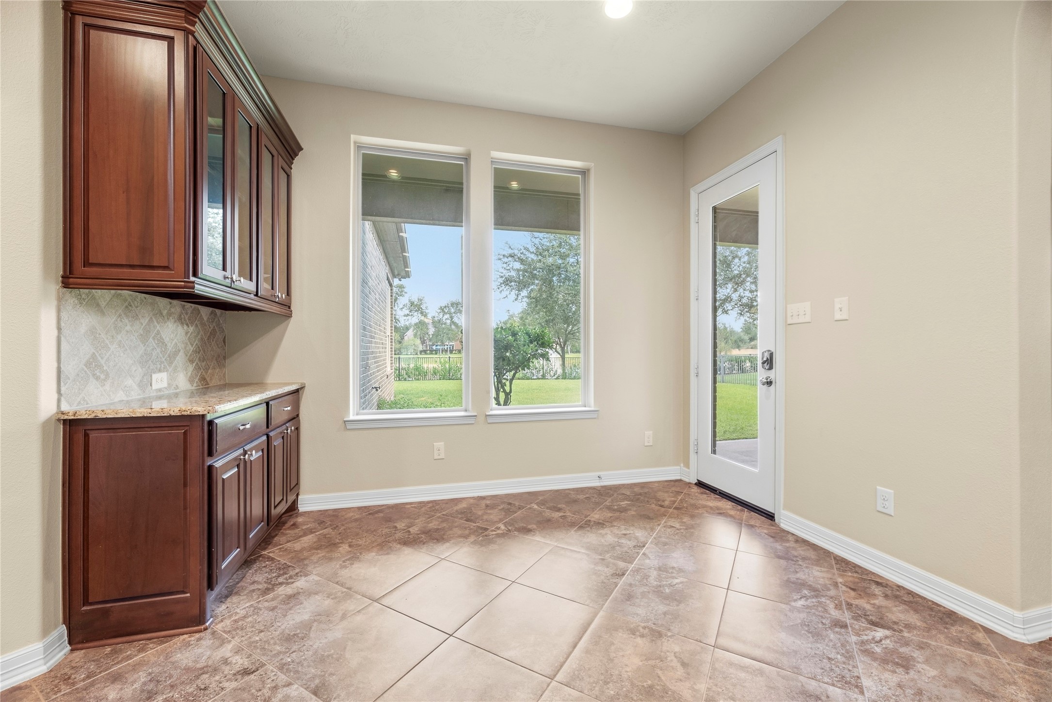 6915 Mountain Creek Lane Property Photo 19