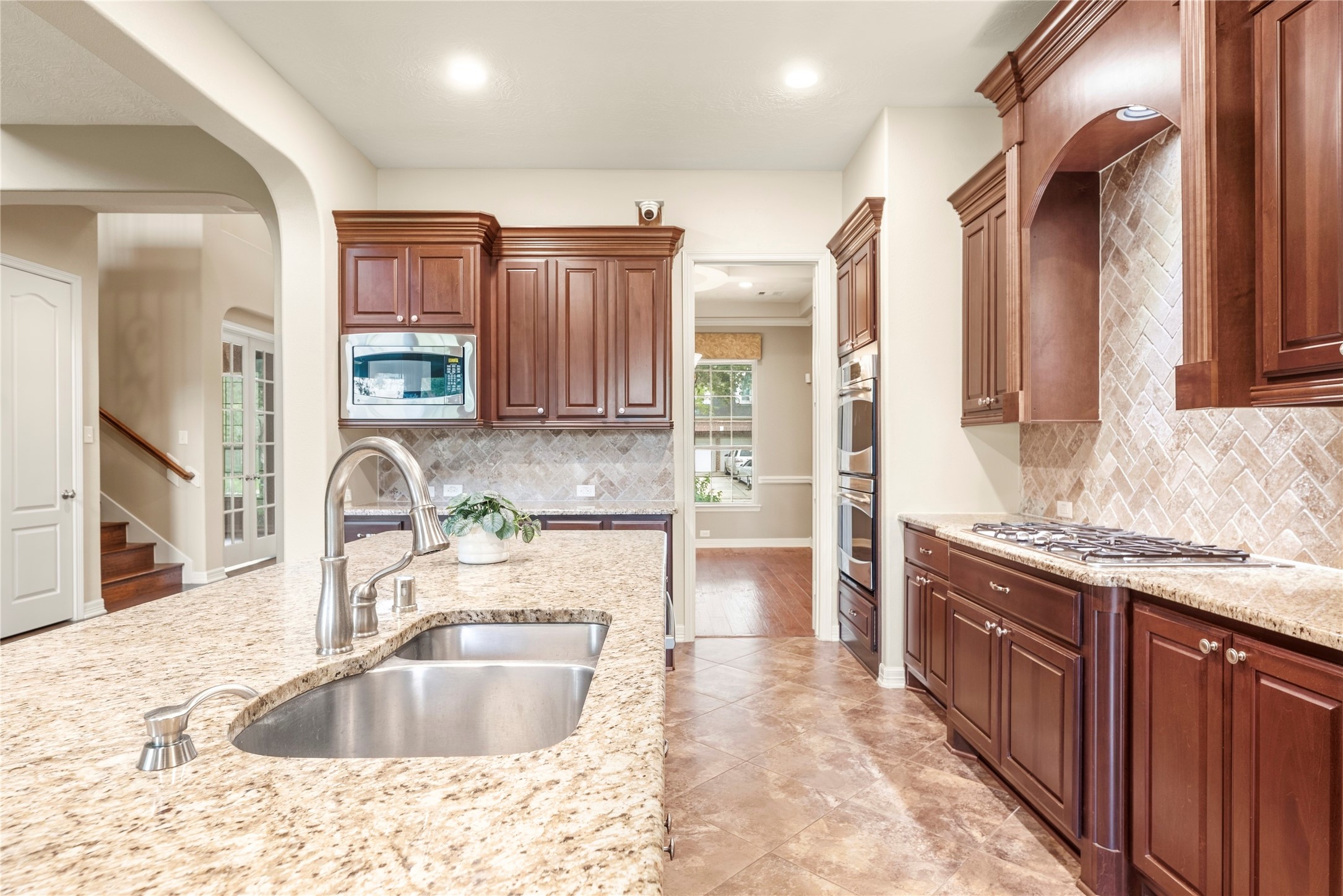 6915 Mountain Creek Lane Property Photo 20