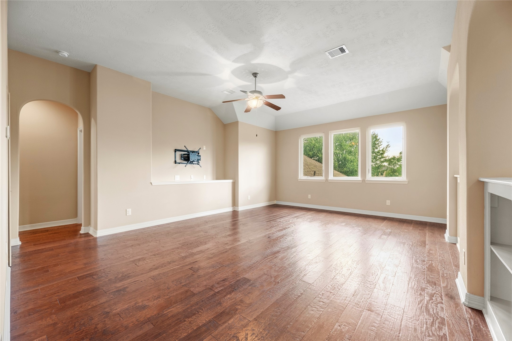 6915 Mountain Creek Lane Property Photo 31