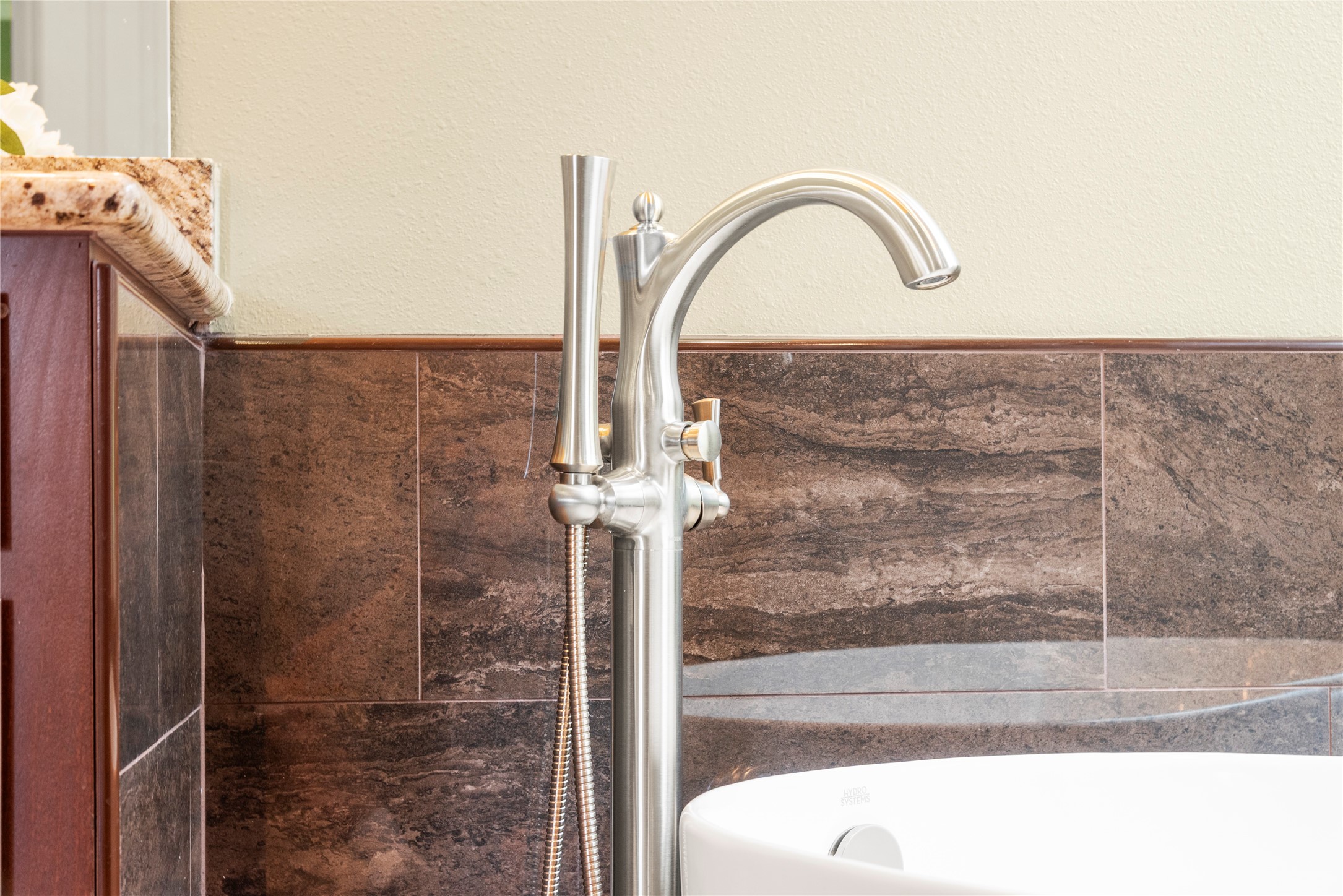 6915 Mountain Creek Lane Property Photo 40
