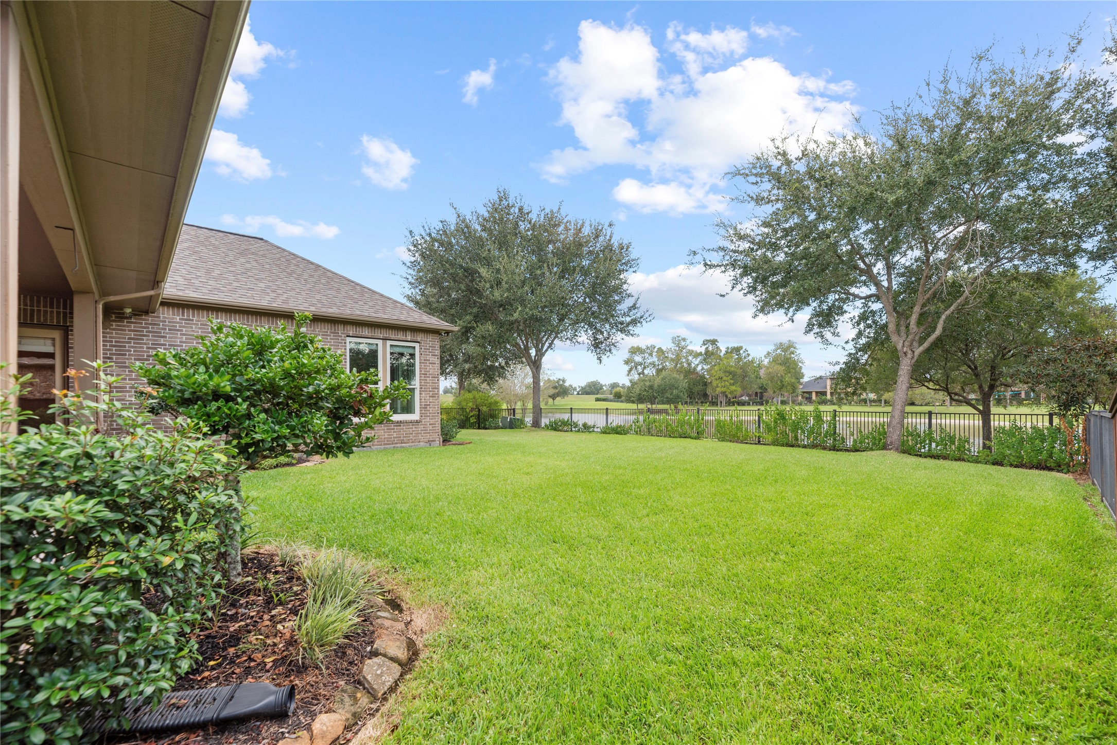6915 Mountain Creek Lane Property Photo 42