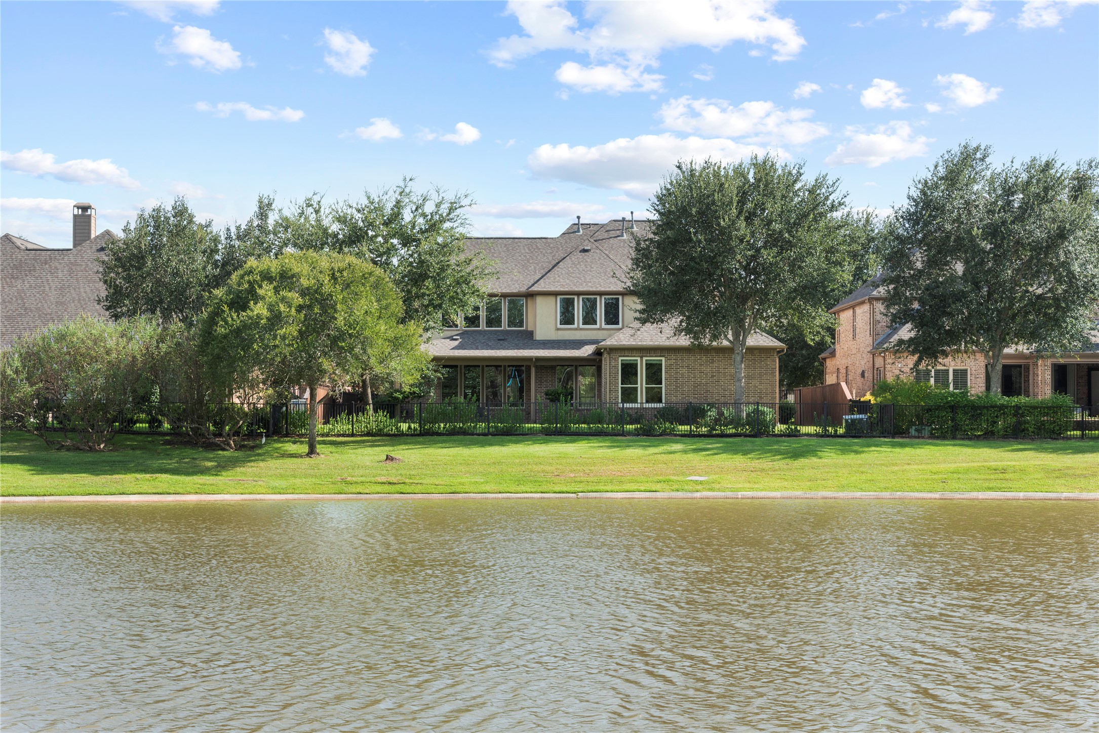 6915 Mountain Creek Lane Property Photo 43