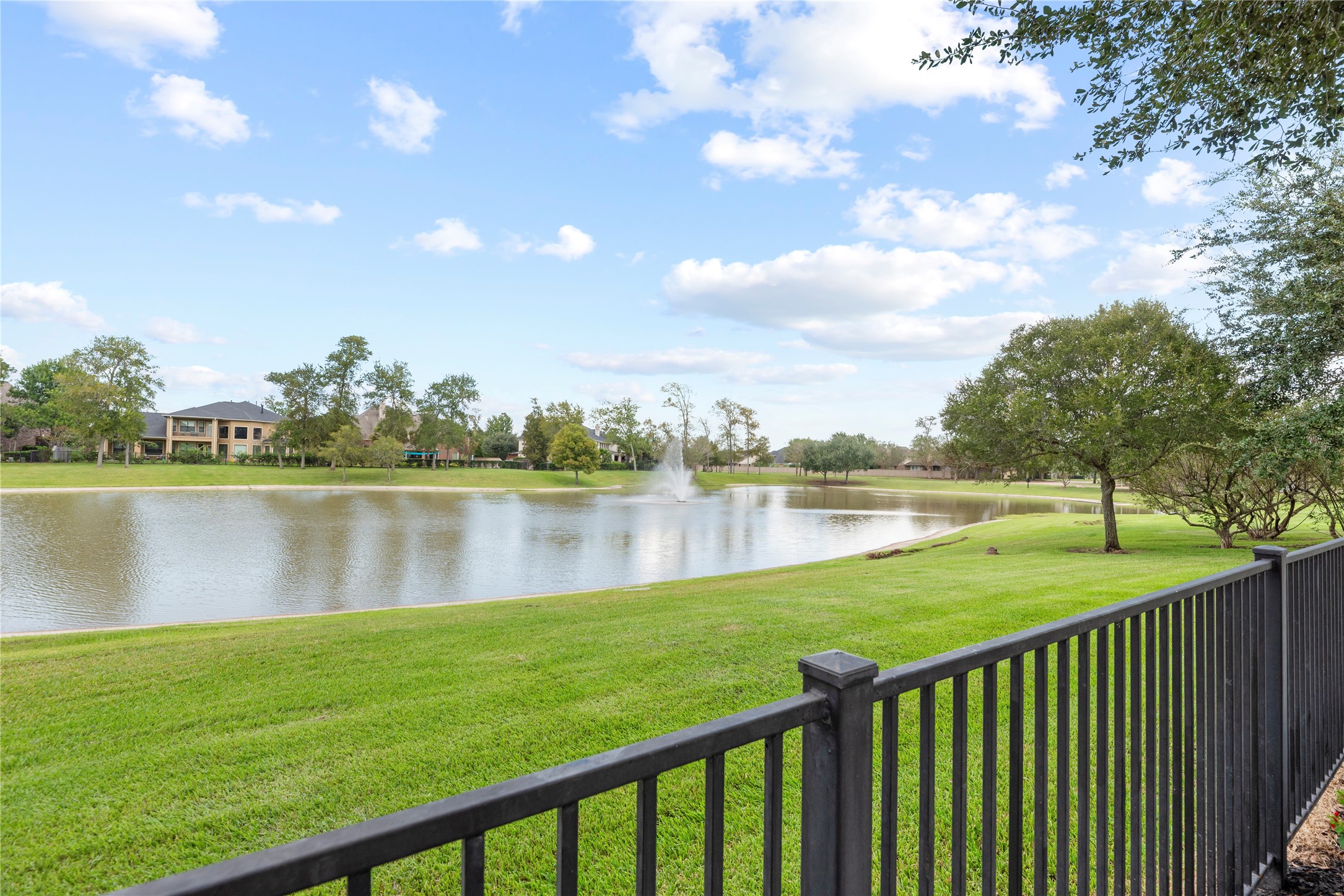 6915 Mountain Creek Lane Property Photo 45