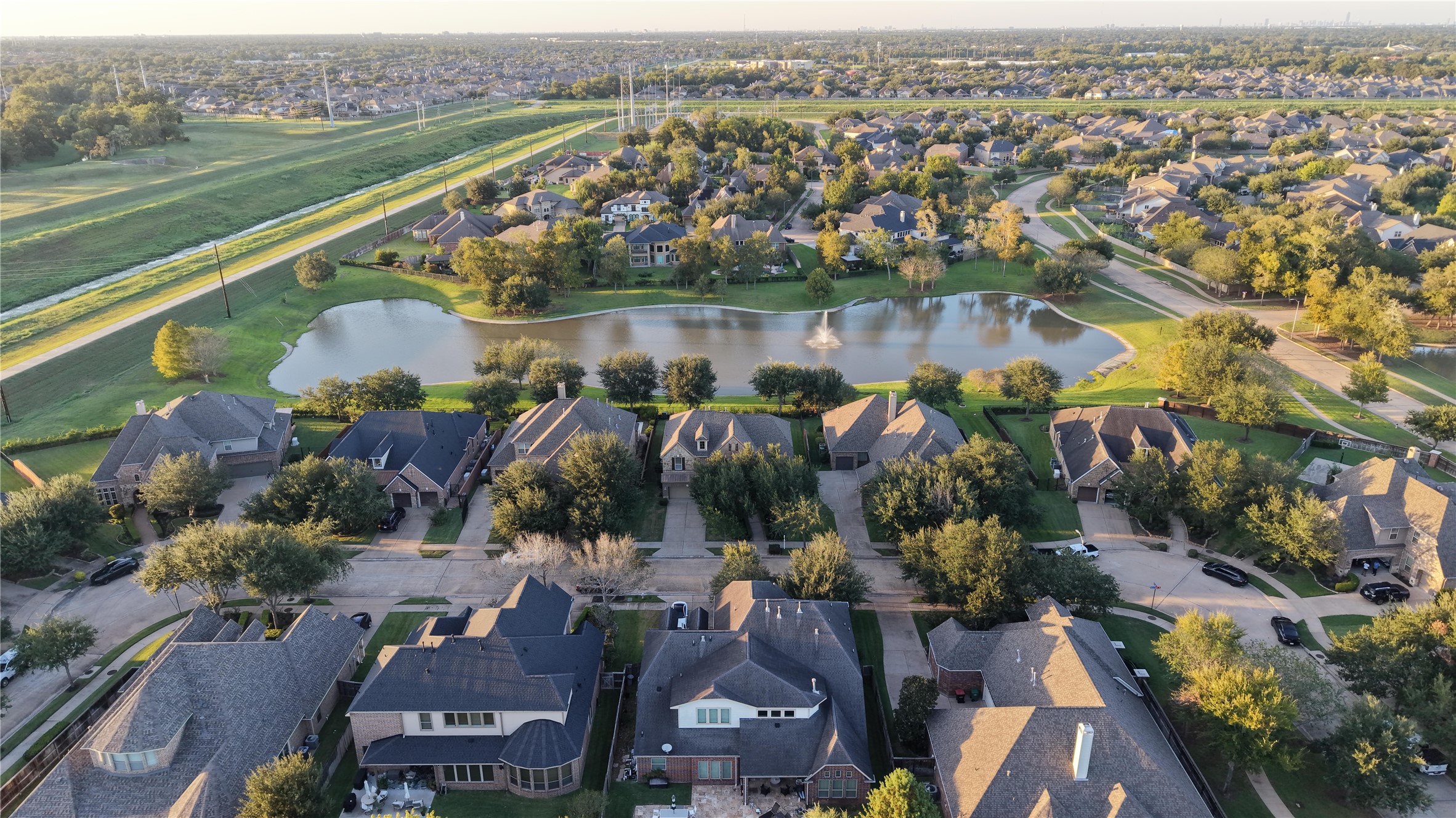 6915 Mountain Creek Lane Property Photo 48