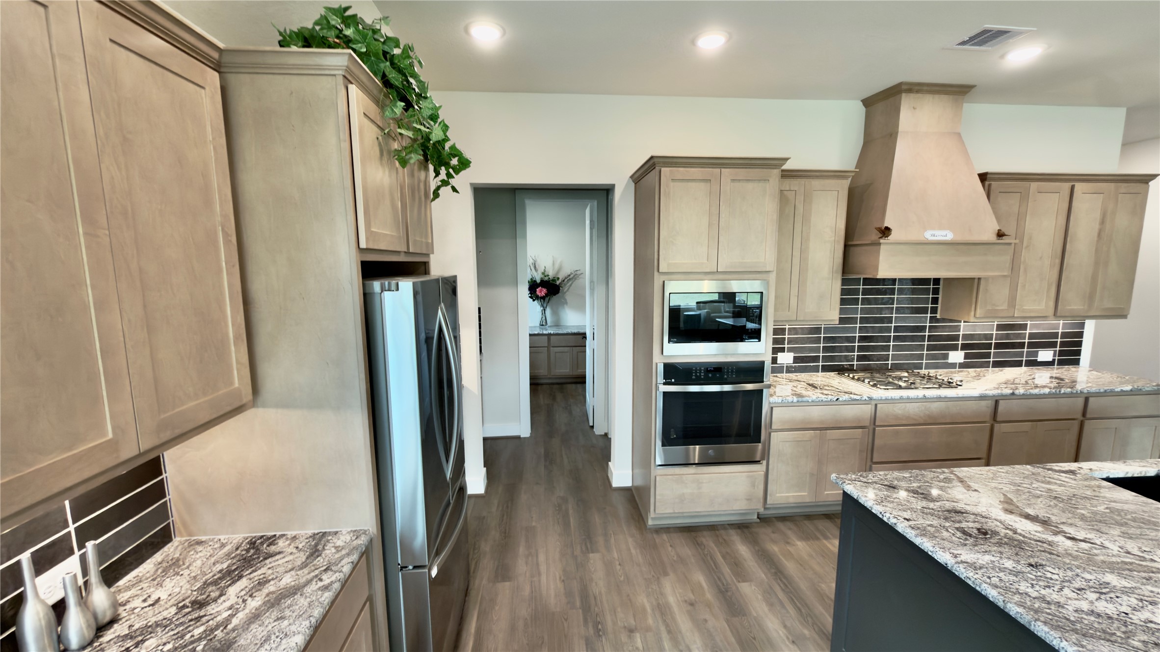 10119 Lehman Drive Property Photo 6