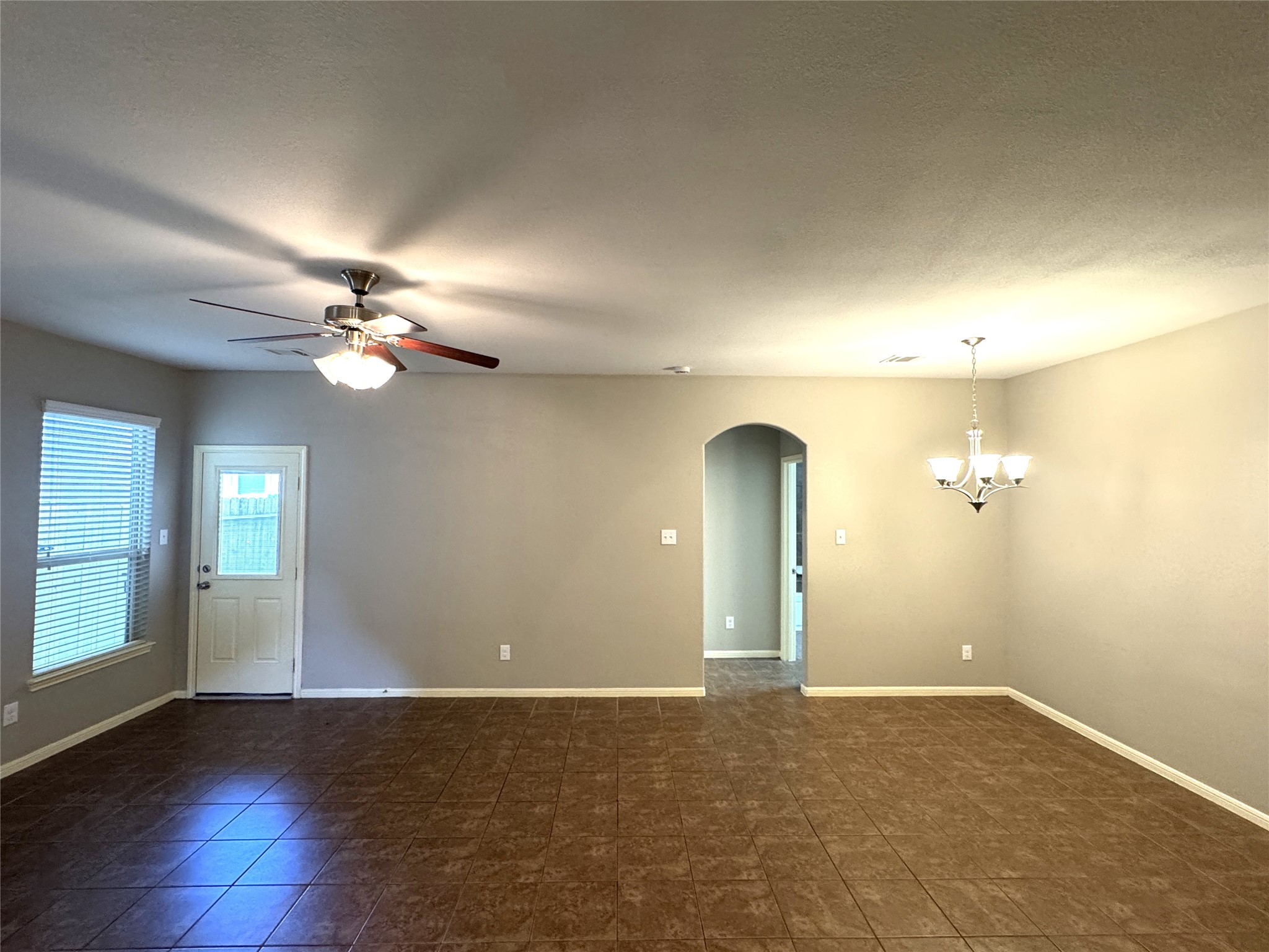 13507 Vista De Oro Street Property Photo 4