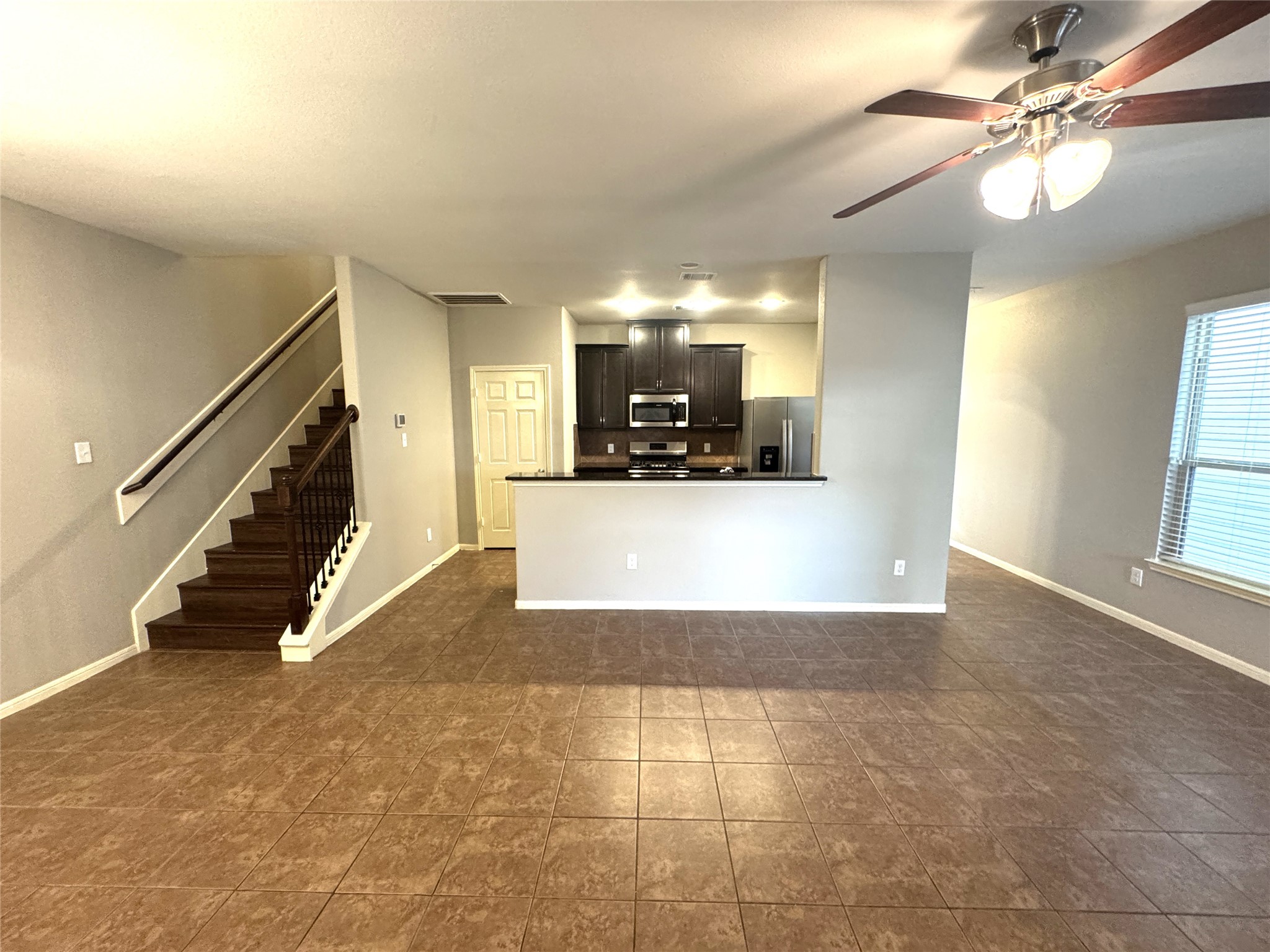 13507 Vista De Oro Street Property Photo 5