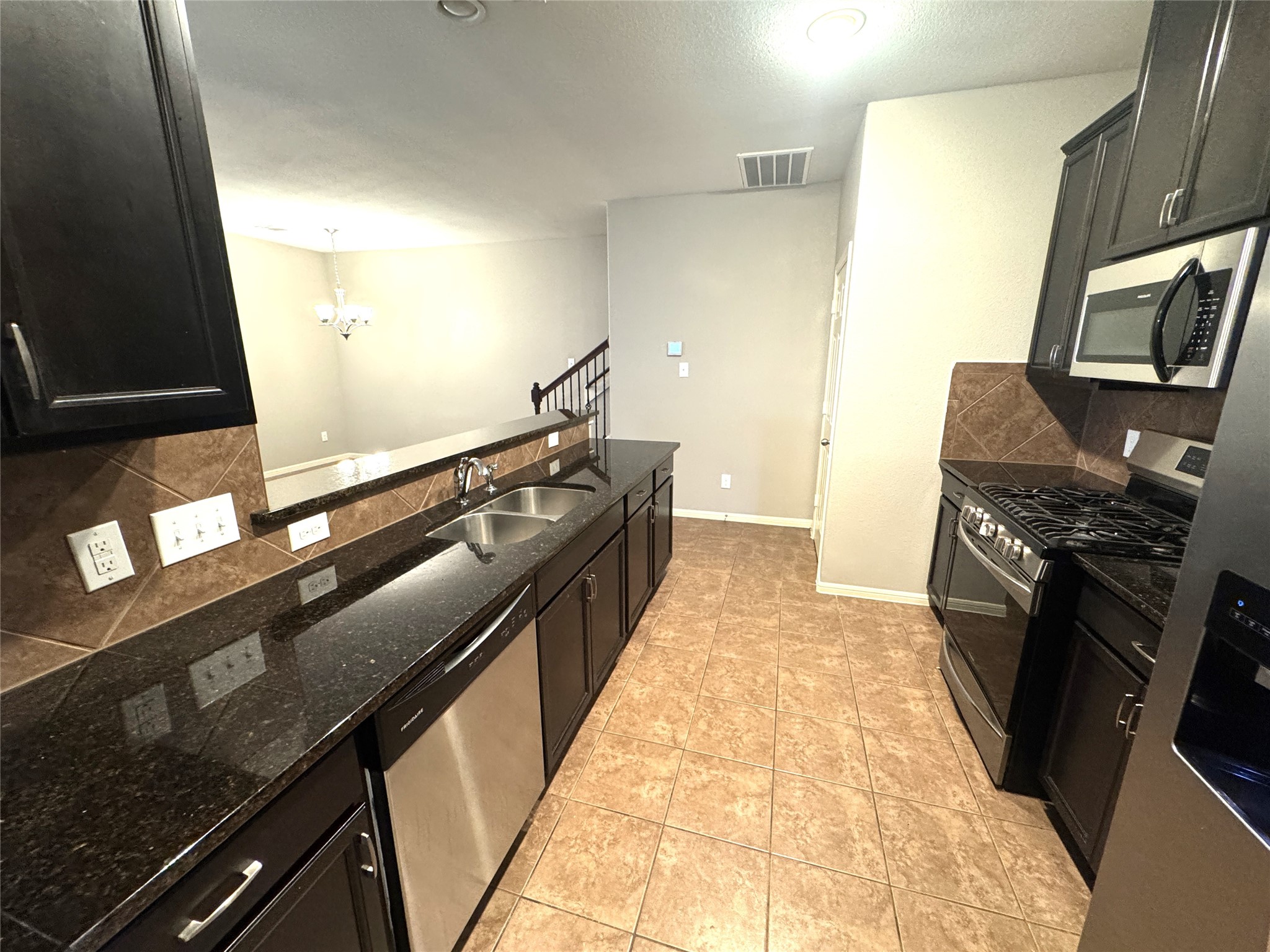 13507 Vista De Oro Street Property Photo 7