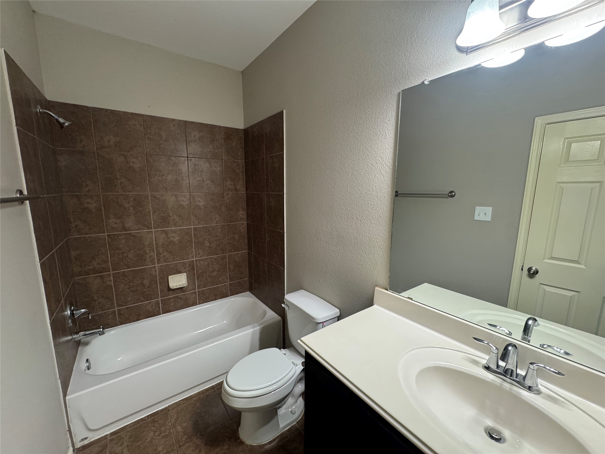 13507 Vista De Oro Street Property Photo 10