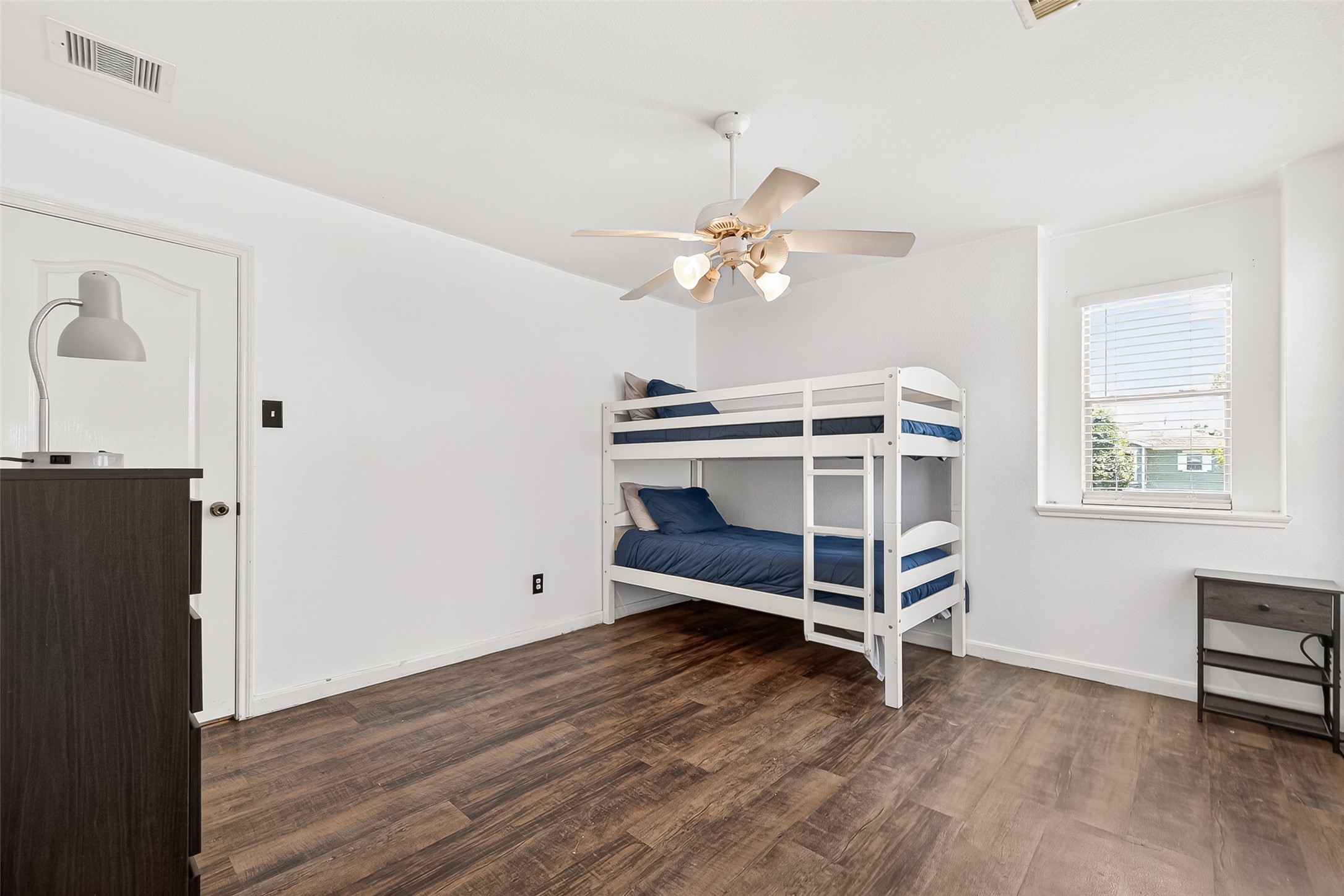 18902 Remington Park Drive Property Photo 15