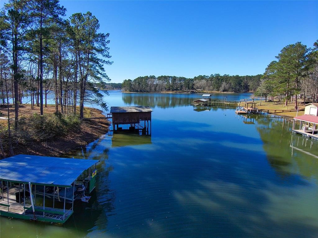 170 Crestwood Drive Property Photo 3