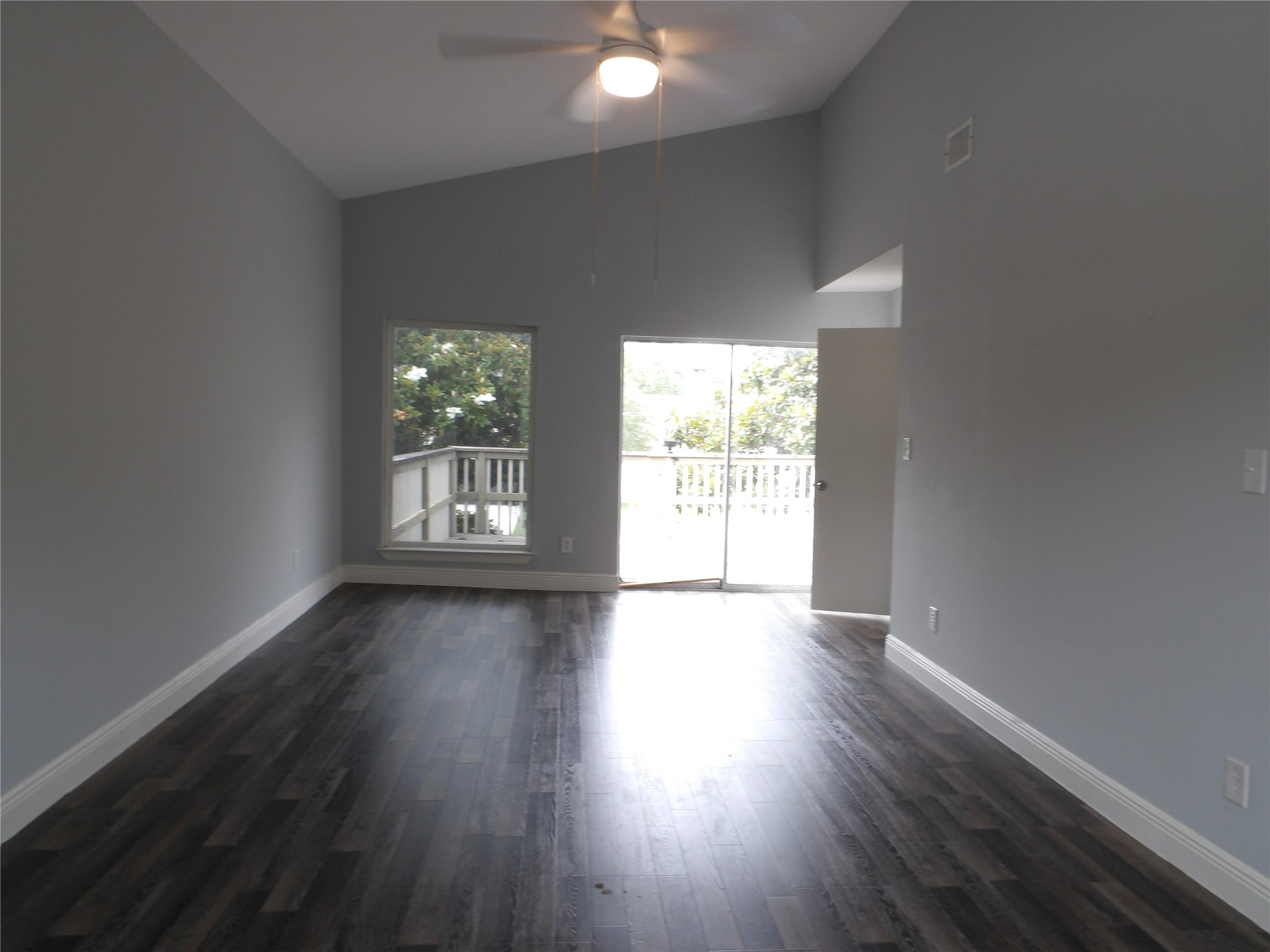 10758 Boardwalk Street Property Photo 16