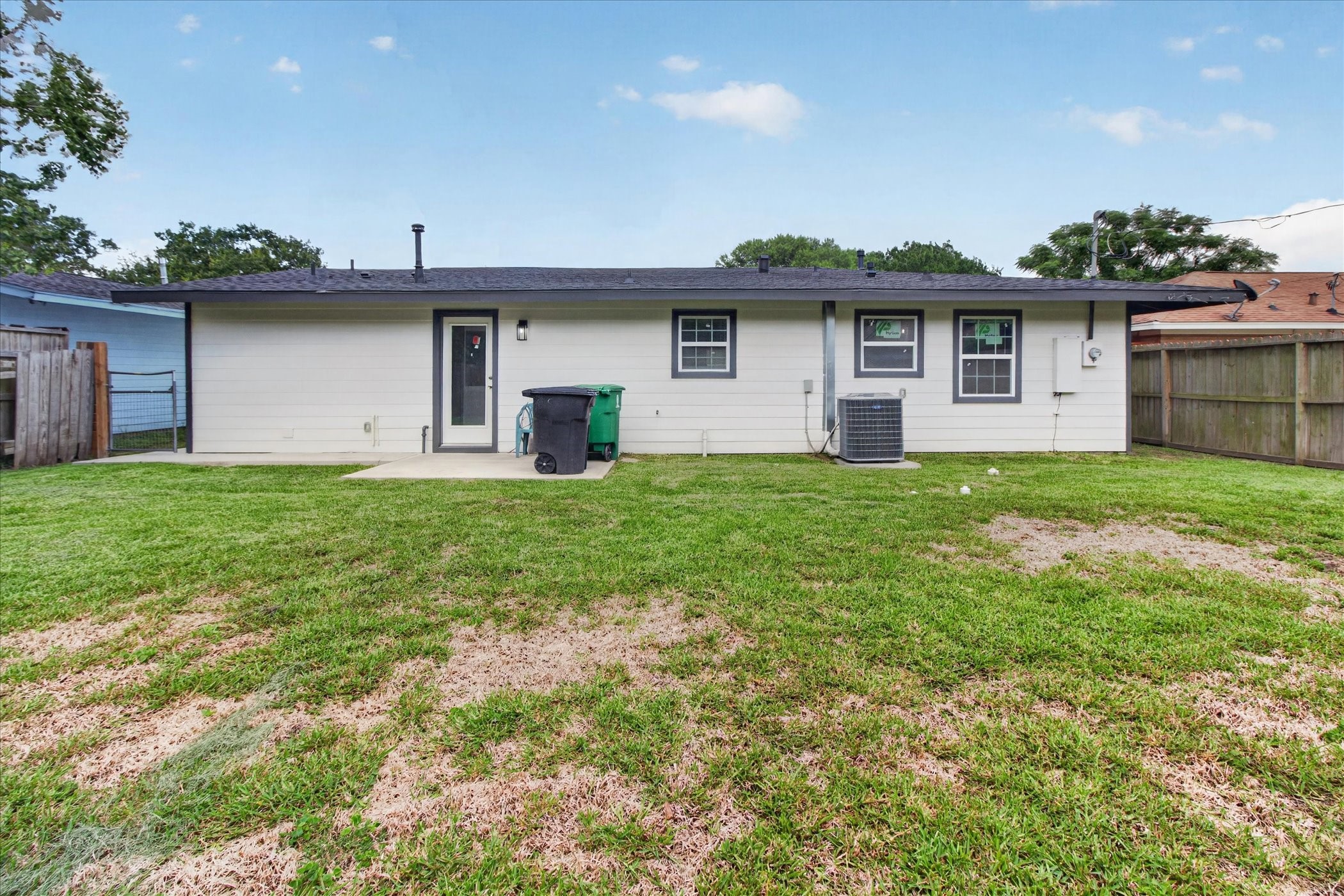 2114 Linden Creek Lane Property Photo 29