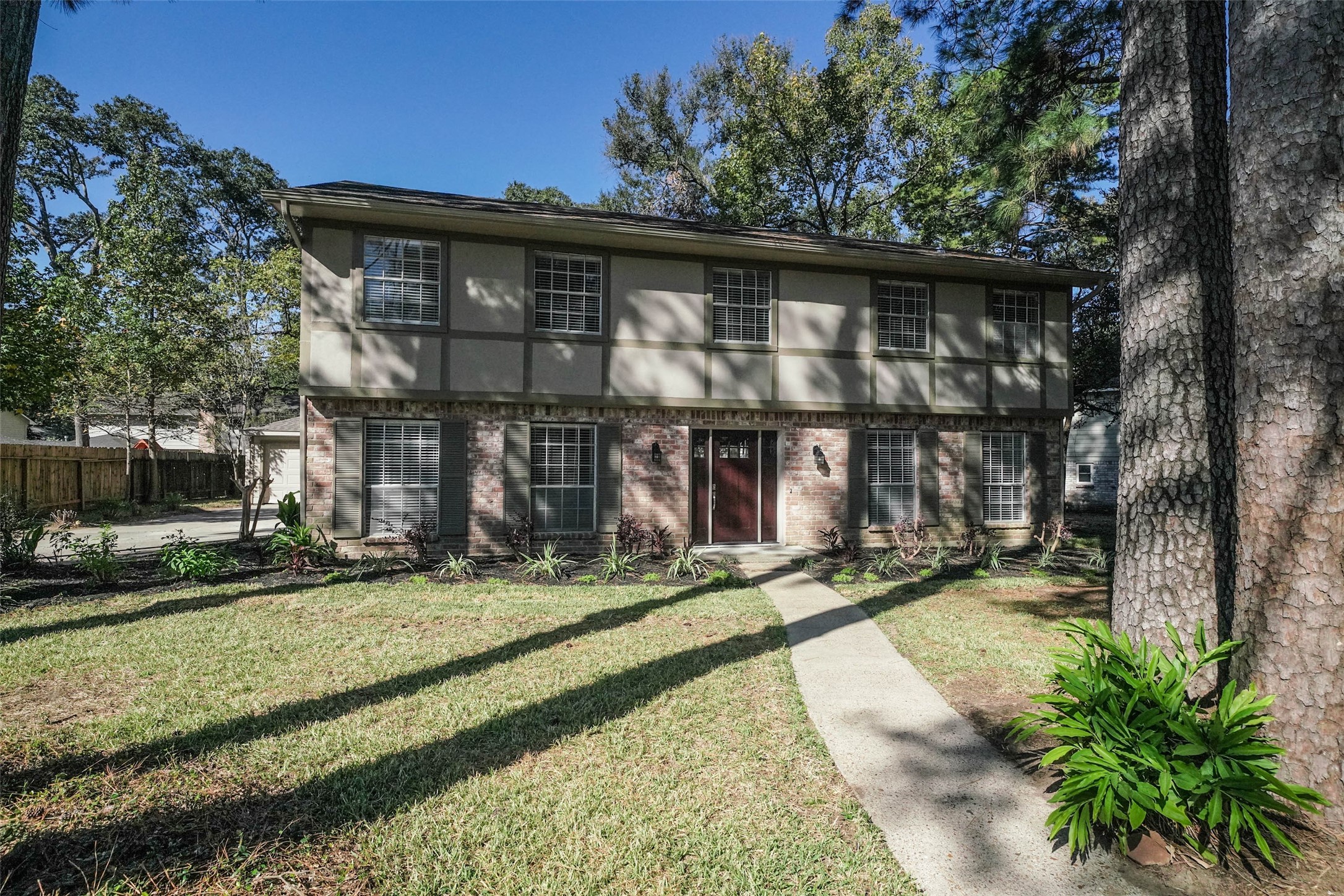 7818 Beaufort Drive Property Photo 3