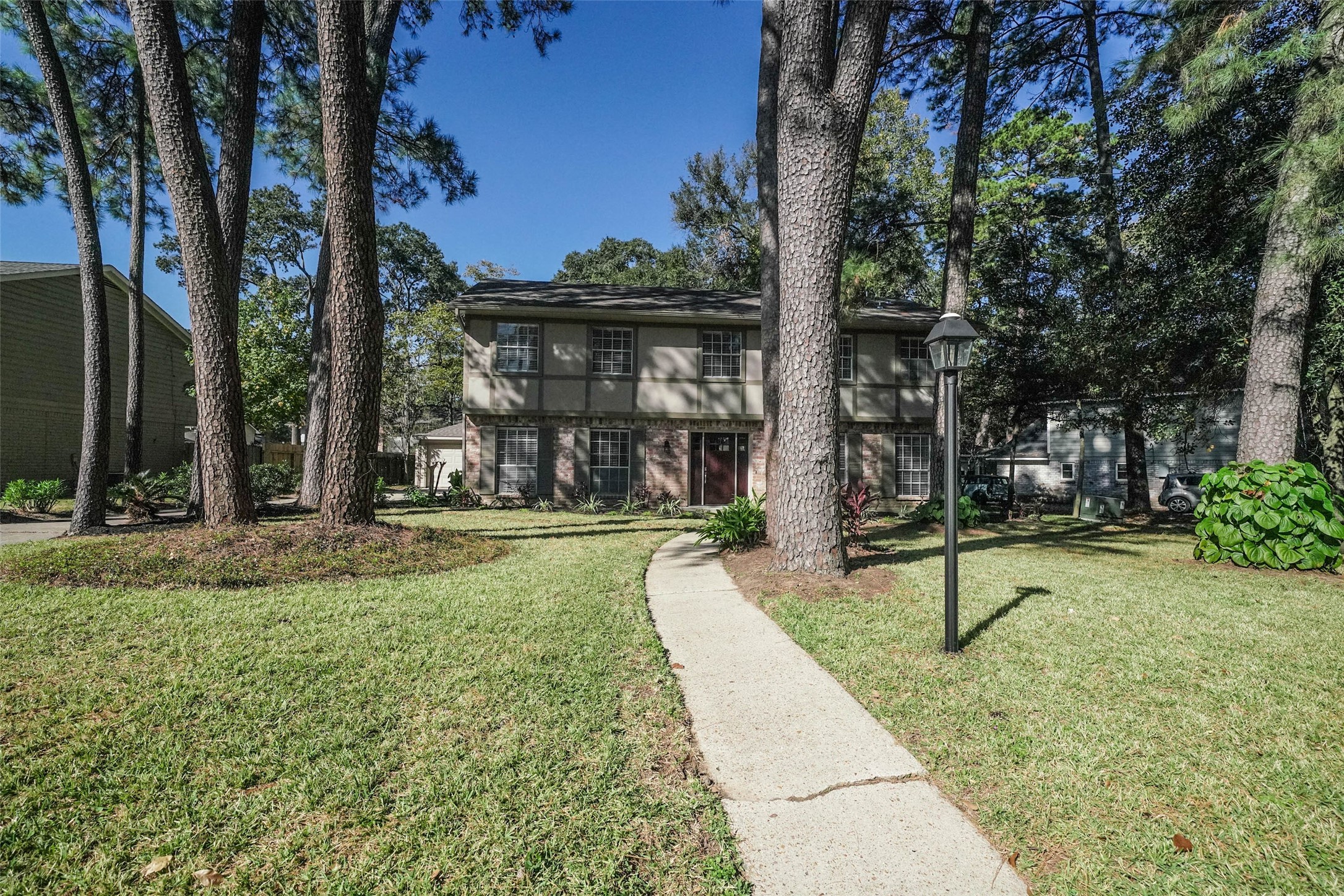7818 Beaufort Drive Property Photo 4