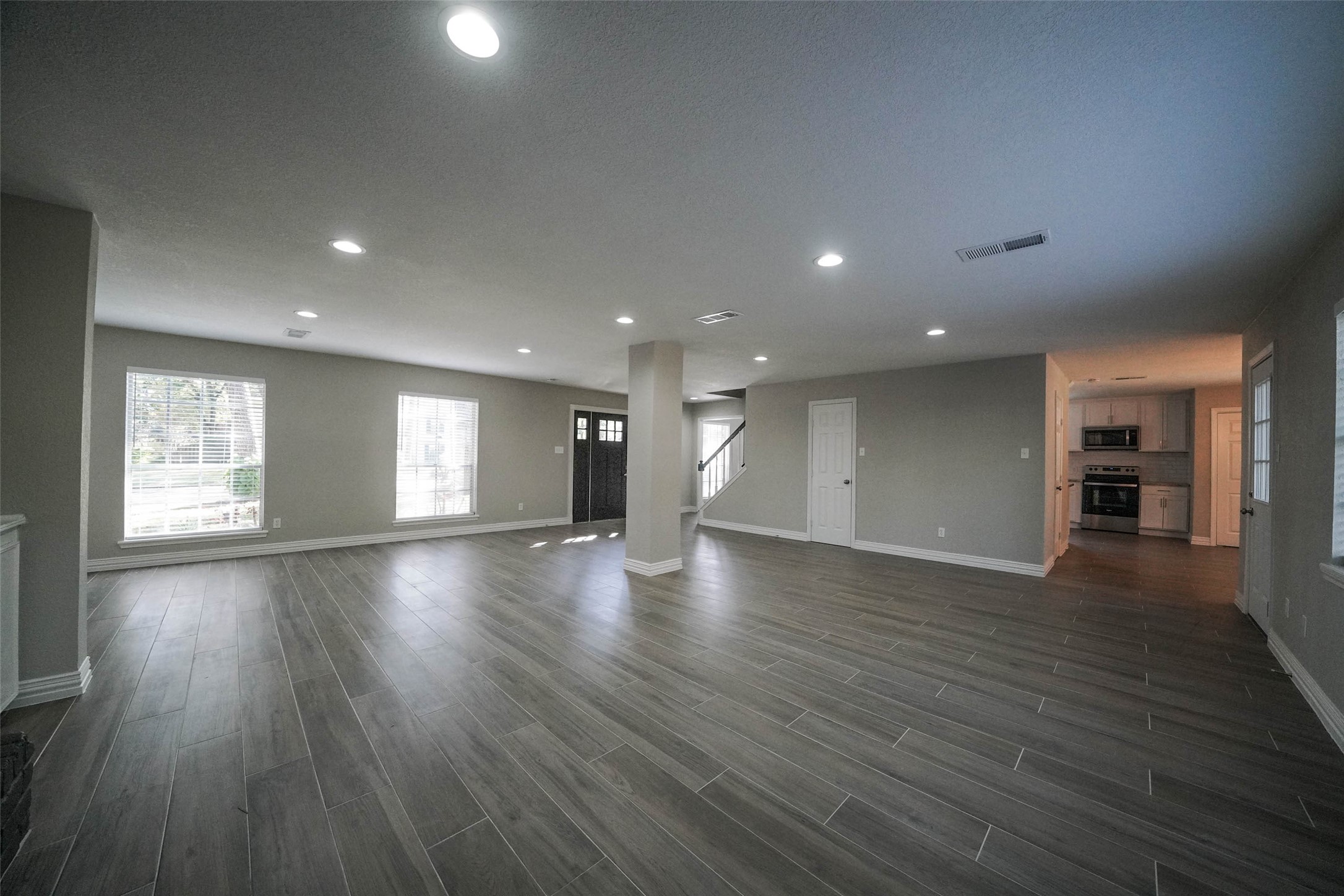 7818 Beaufort Drive Property Photo 6