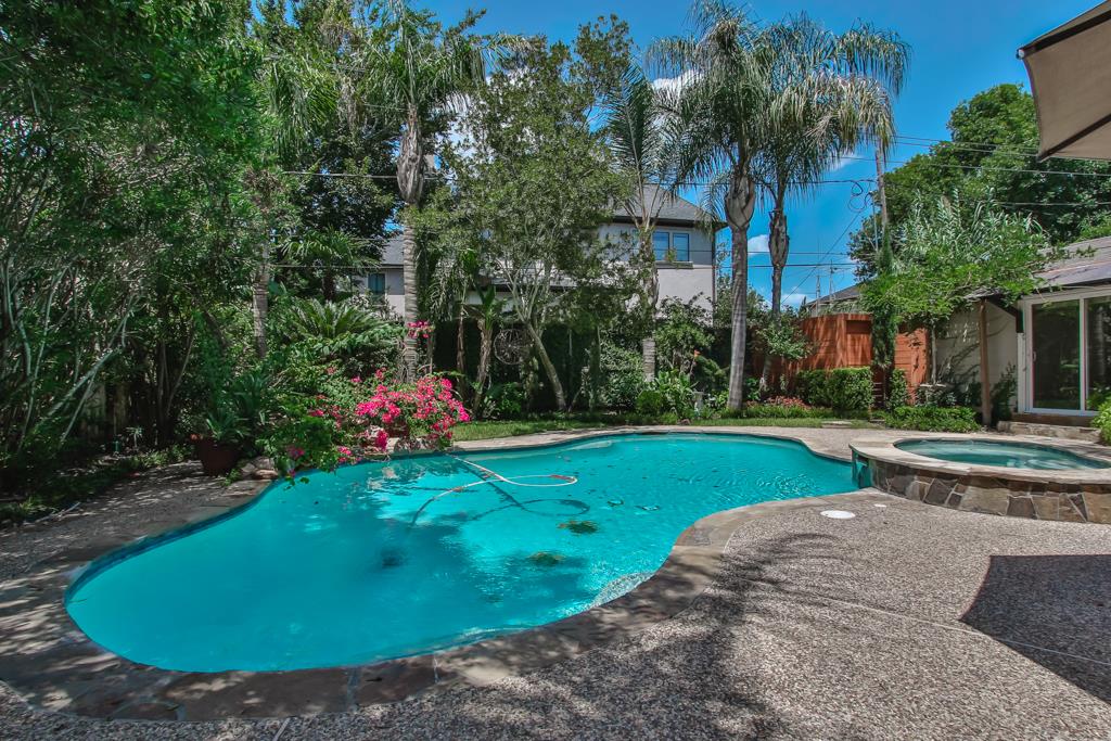 4614 Maple Street Property Photo