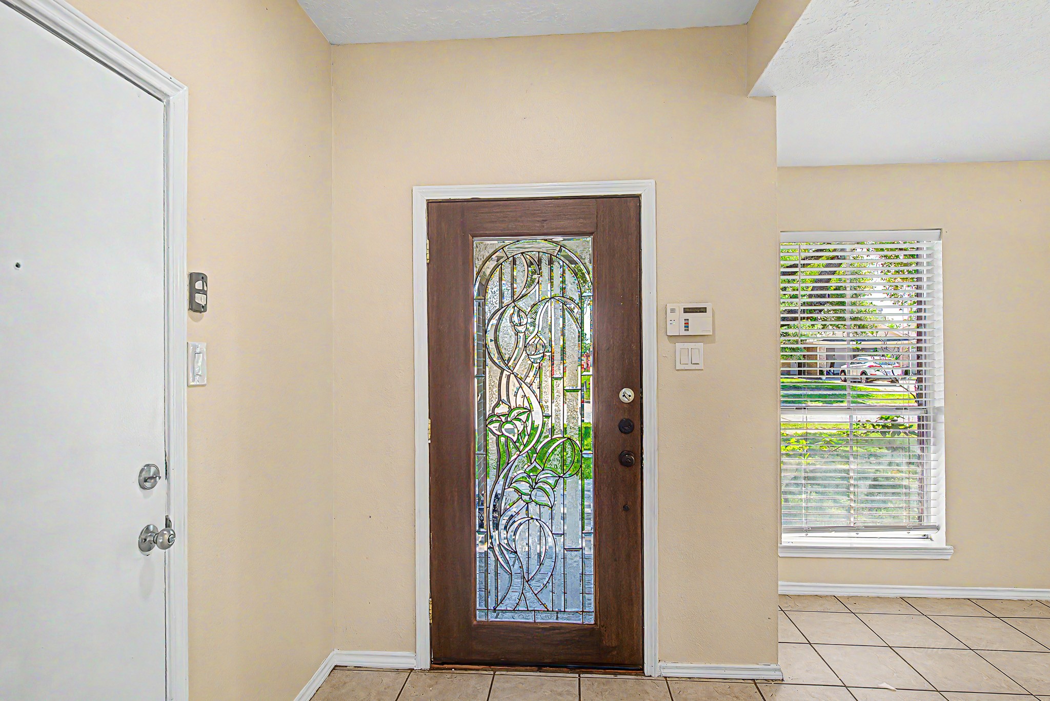 6375 Crossway Drive Property Photo 5