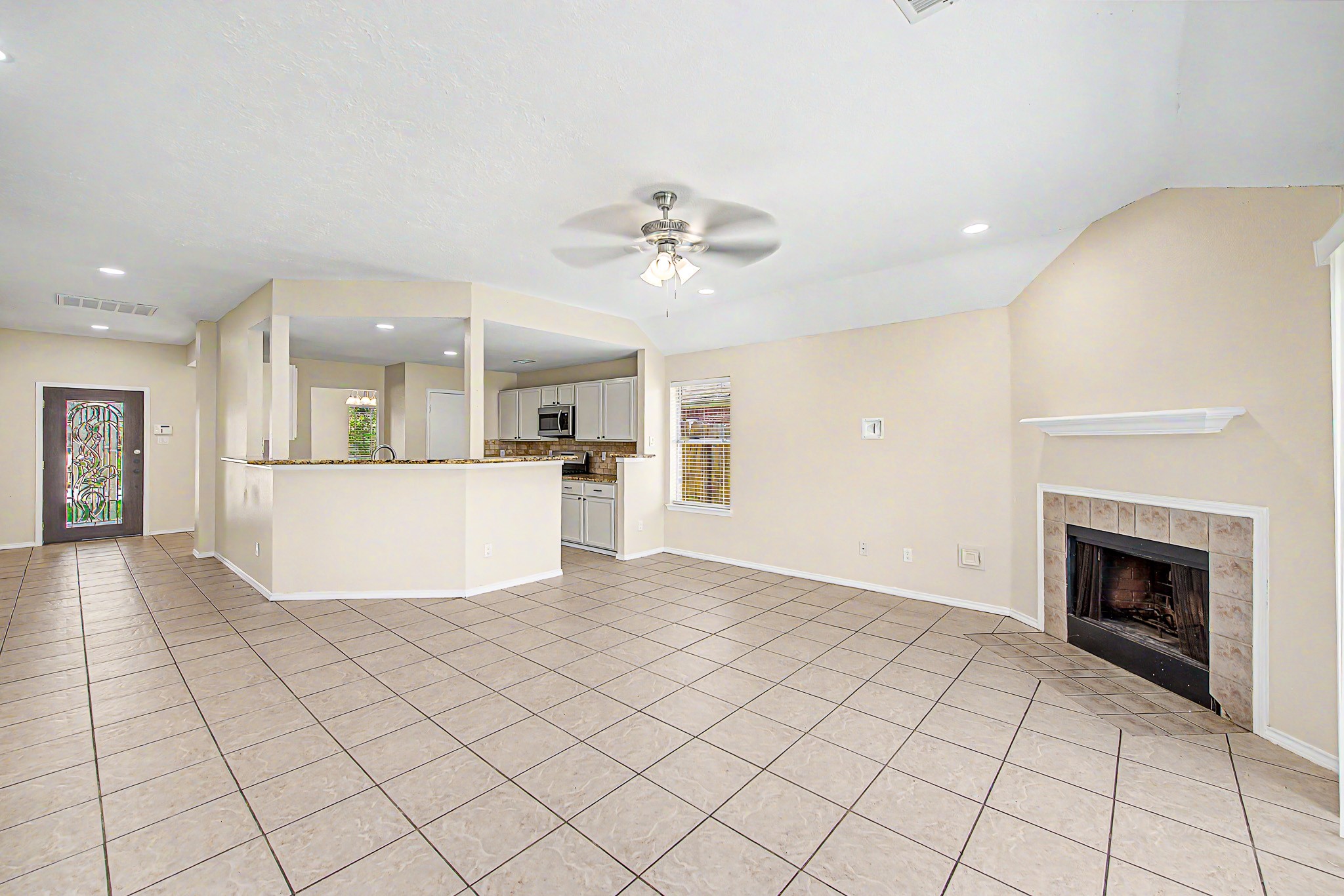 6375 Crossway Drive Property Photo 9