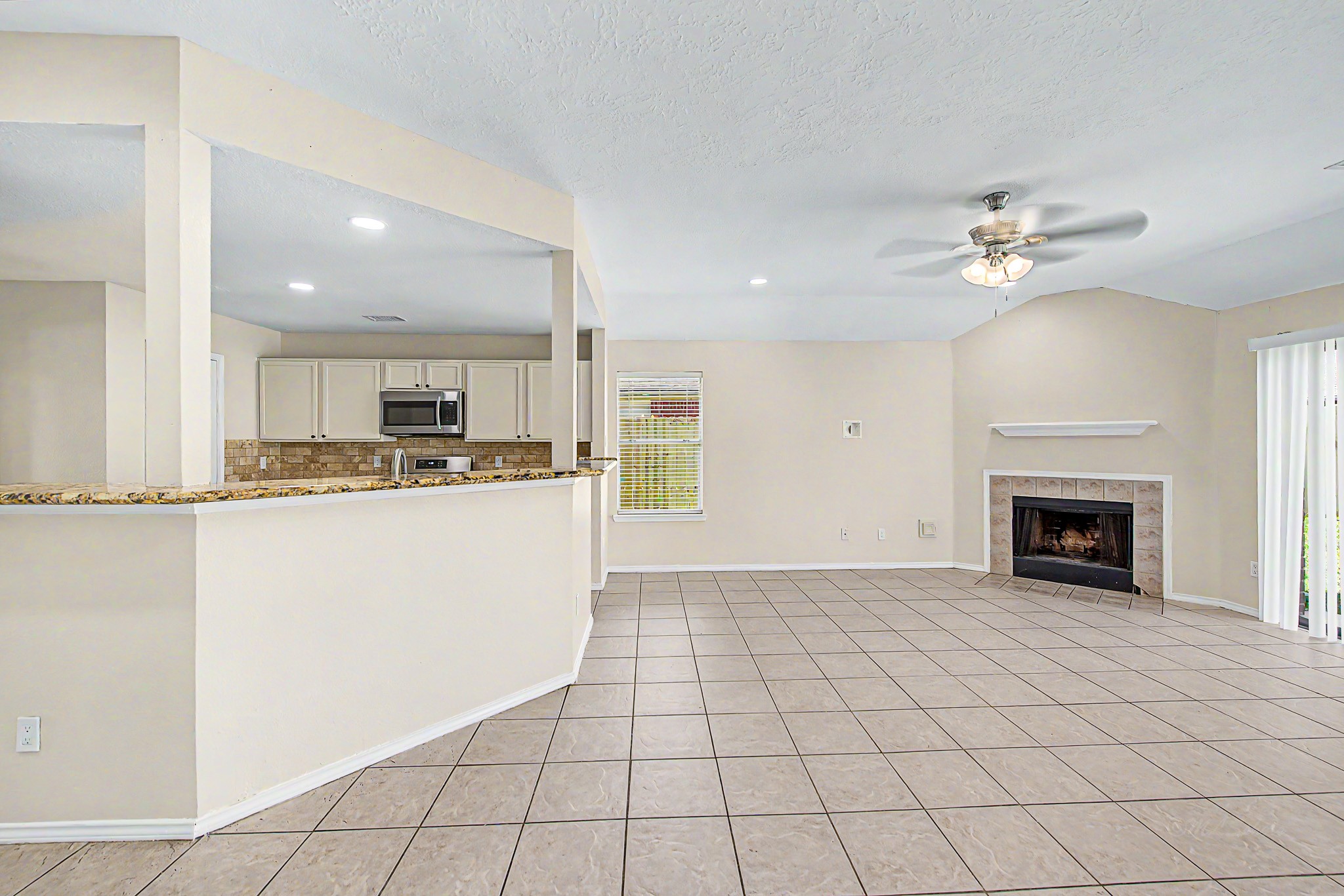 6375 Crossway Drive Property Photo 10
