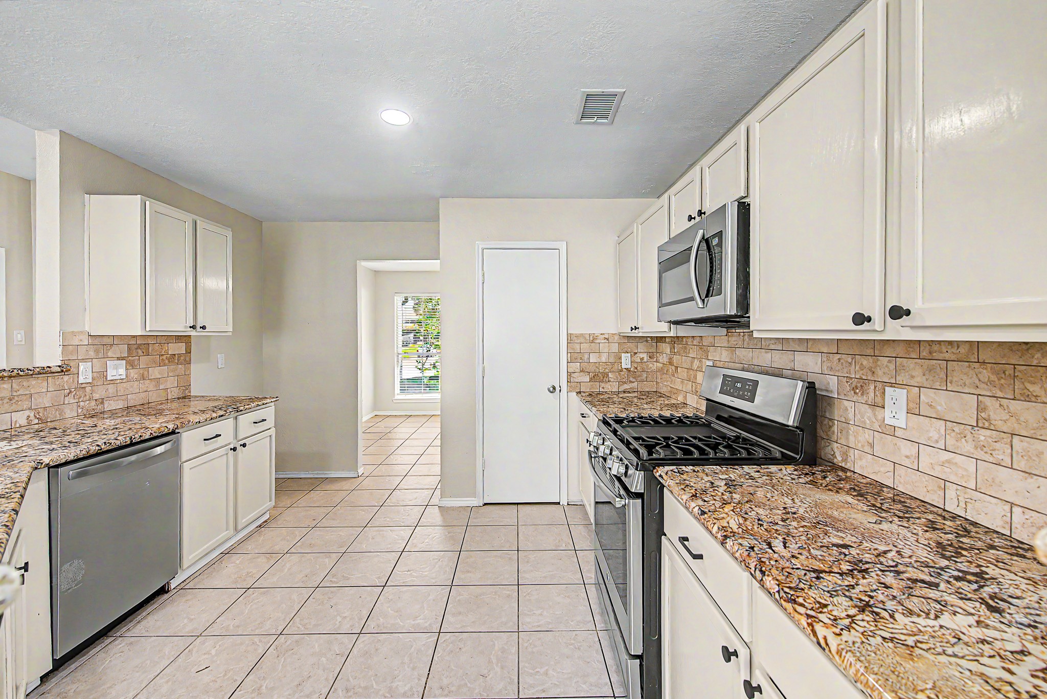 6375 Crossway Drive Property Photo 13