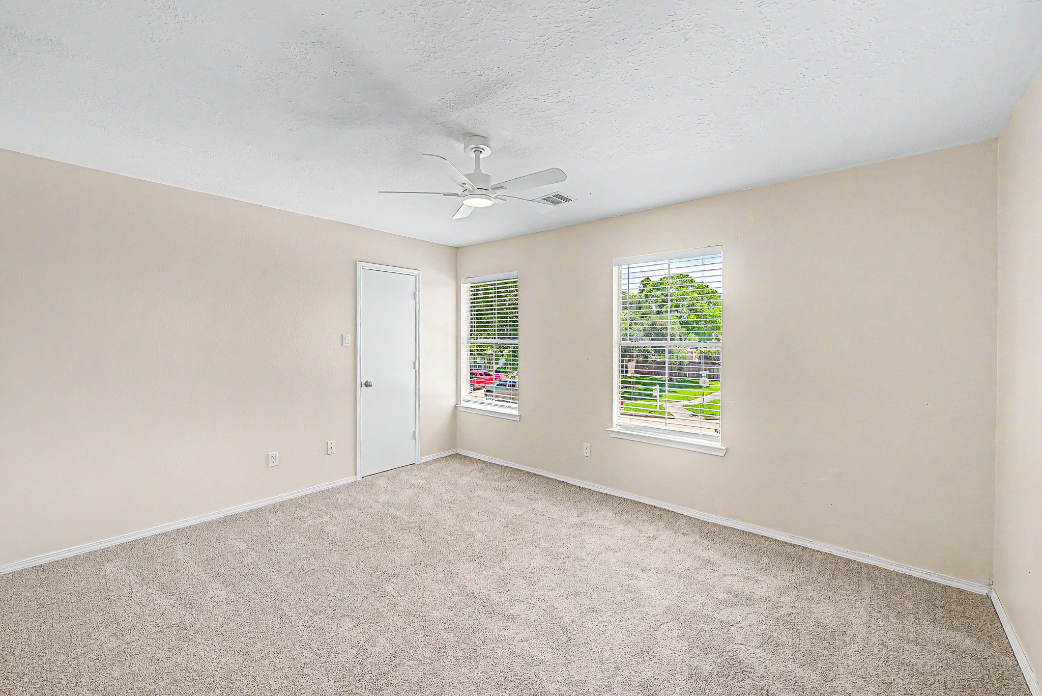 6375 Crossway Drive Property Photo 16