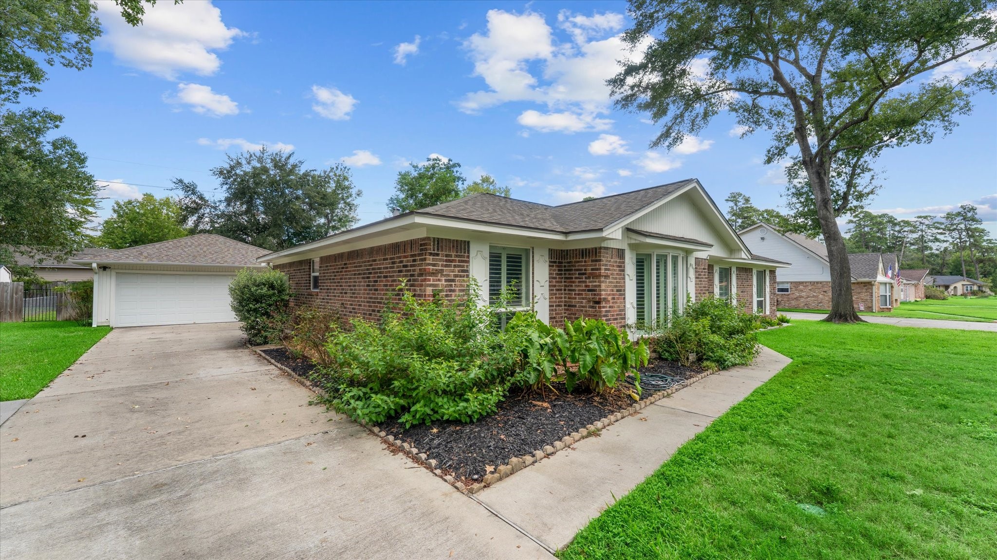207 Woodway Court Property Photo 1