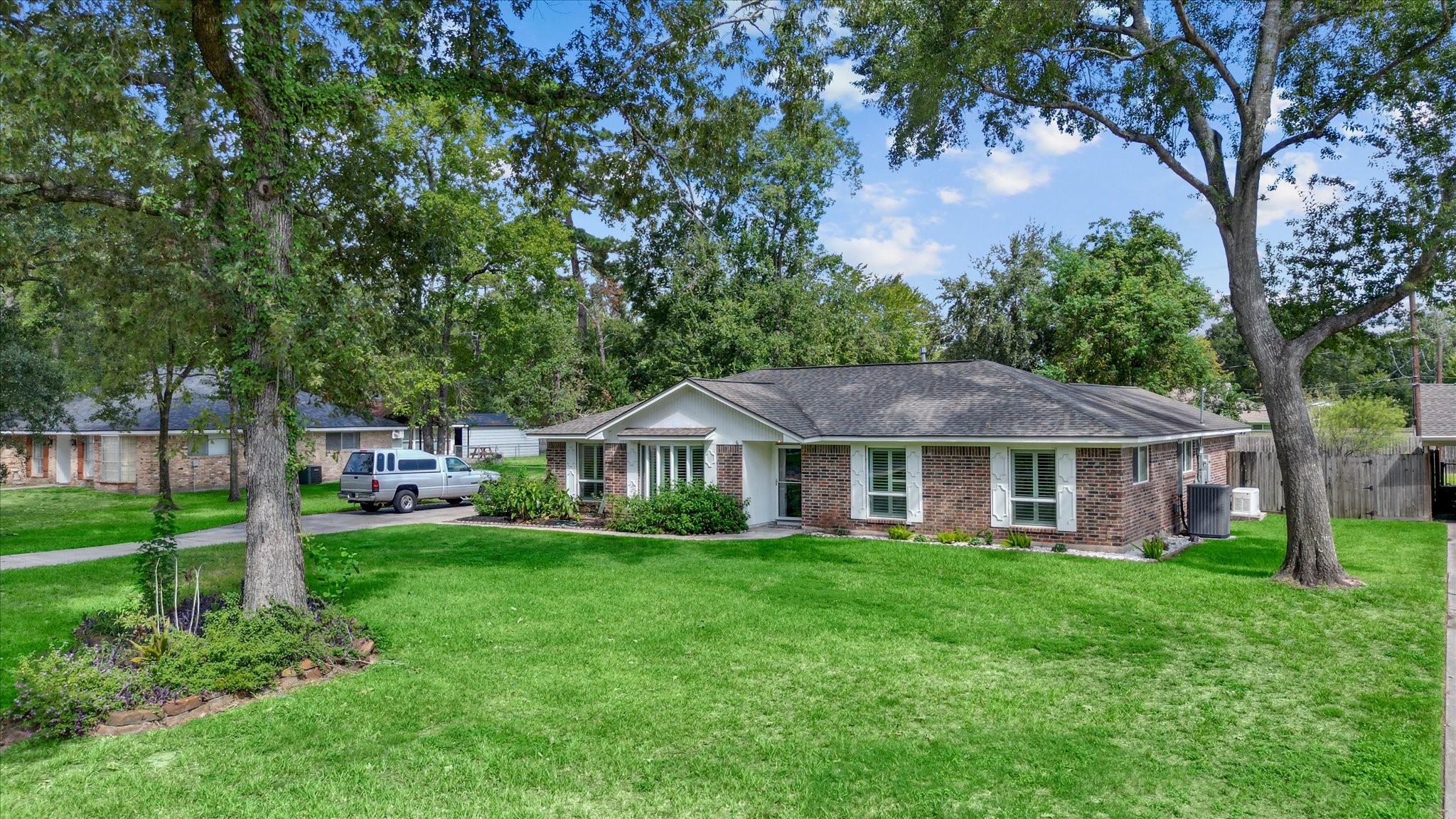 207 Woodway Court Property Photo 34