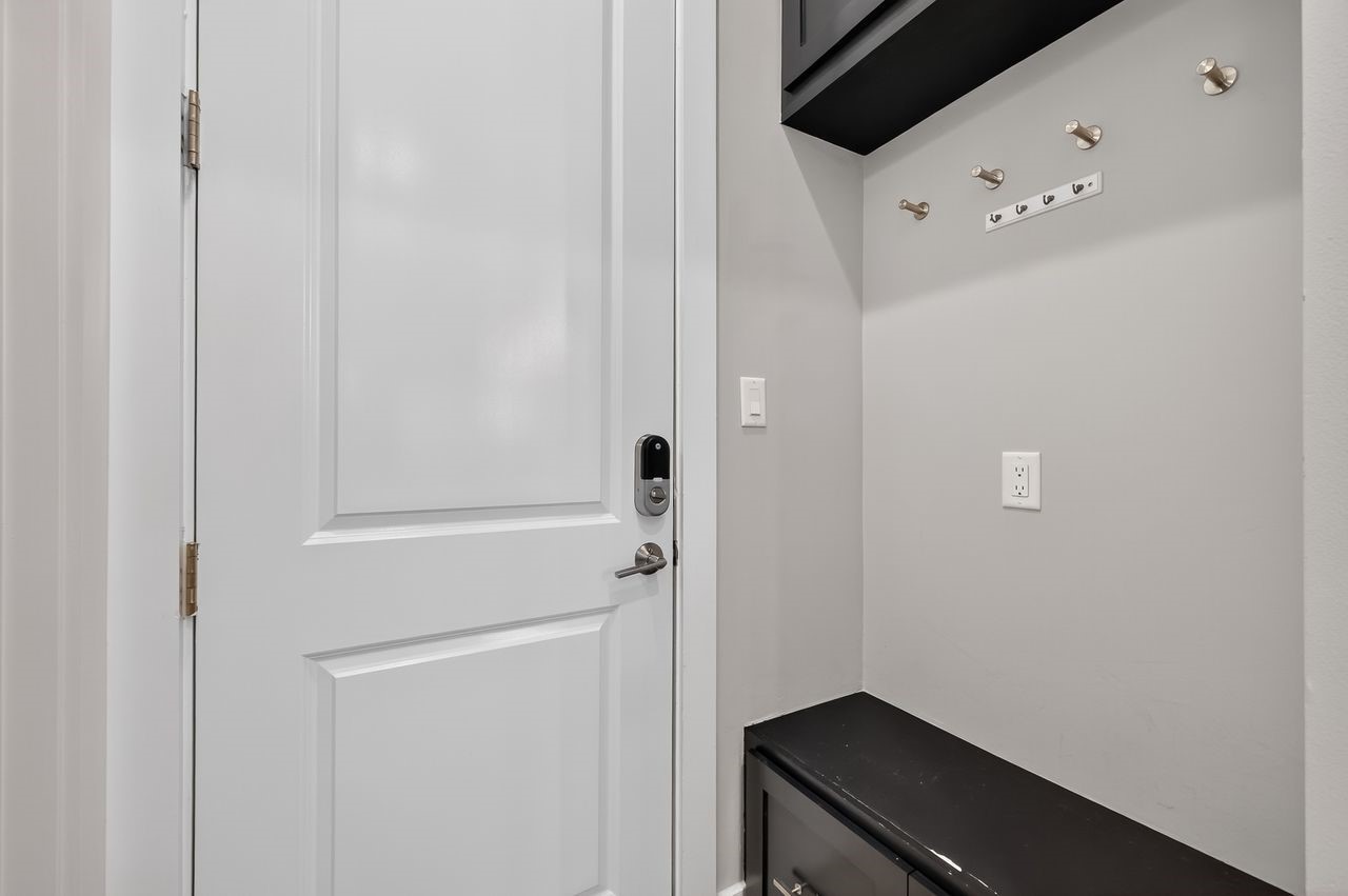 4508 Hardy Street B Property Photo 14