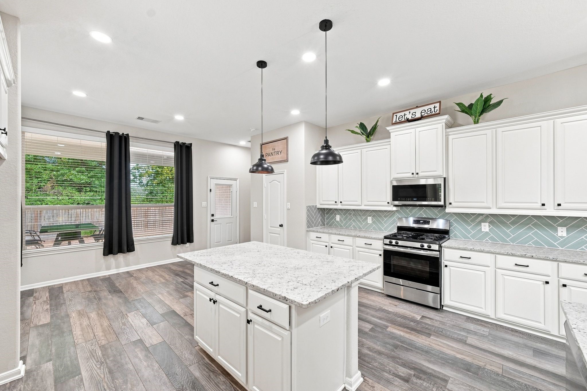 148 Cobble Medley Court Property Photo 17