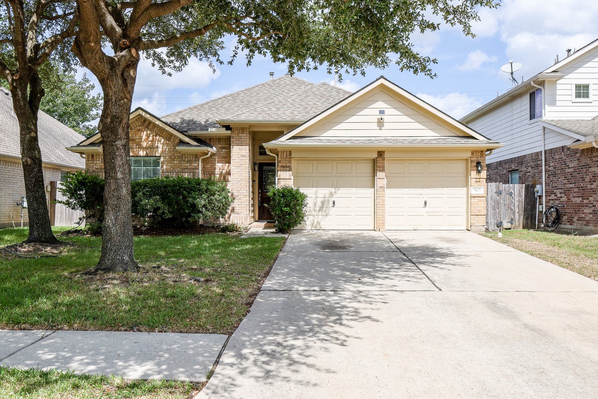 9426 Edgeloch Drive Property Photo 1